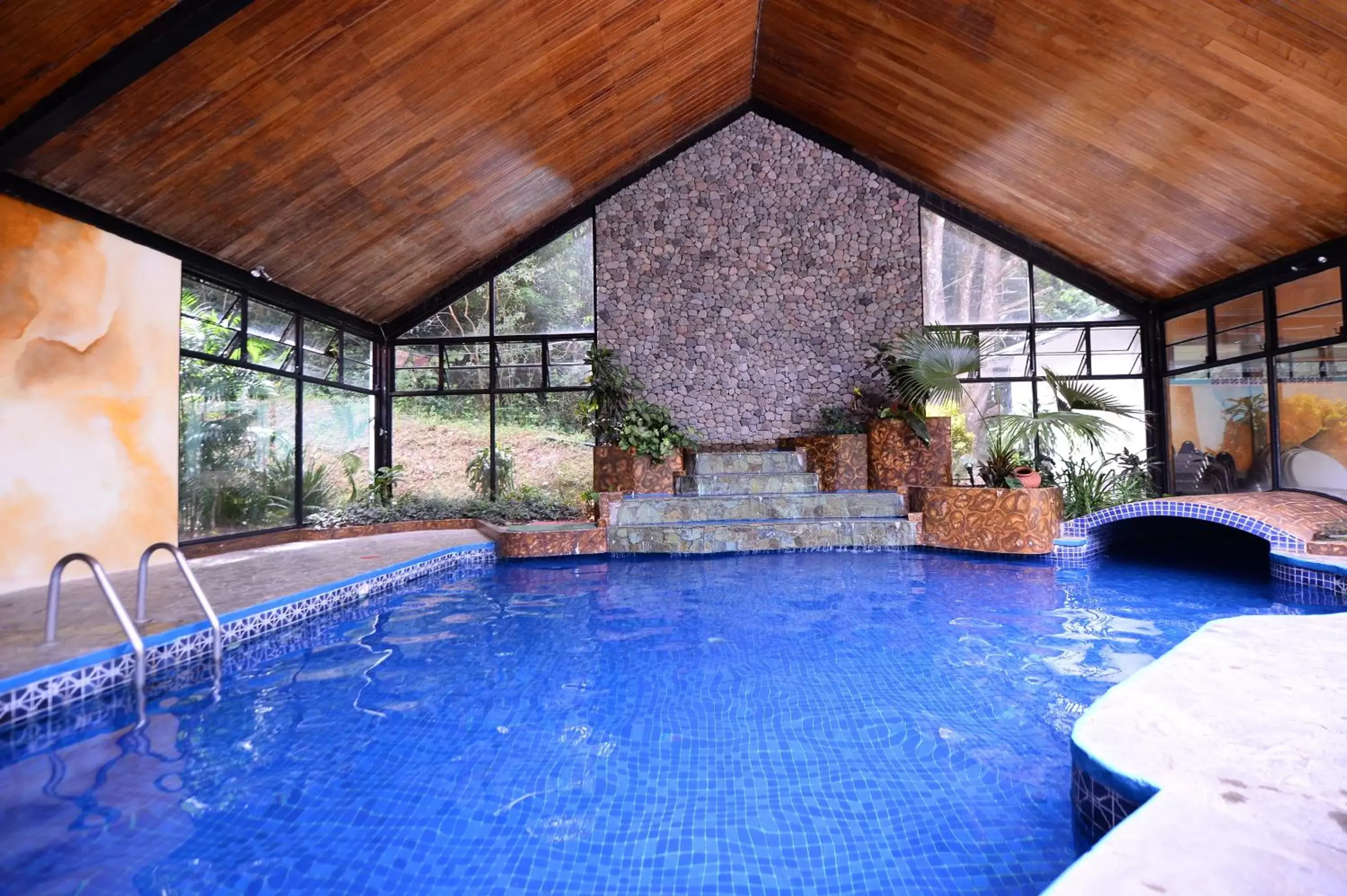 Swimming Pool in Hotel Faranda Bambito Chiriquí