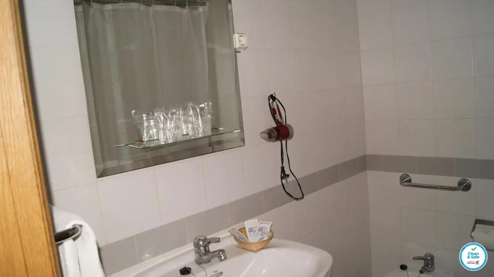 Toilet, Bathroom in Colina do Mar