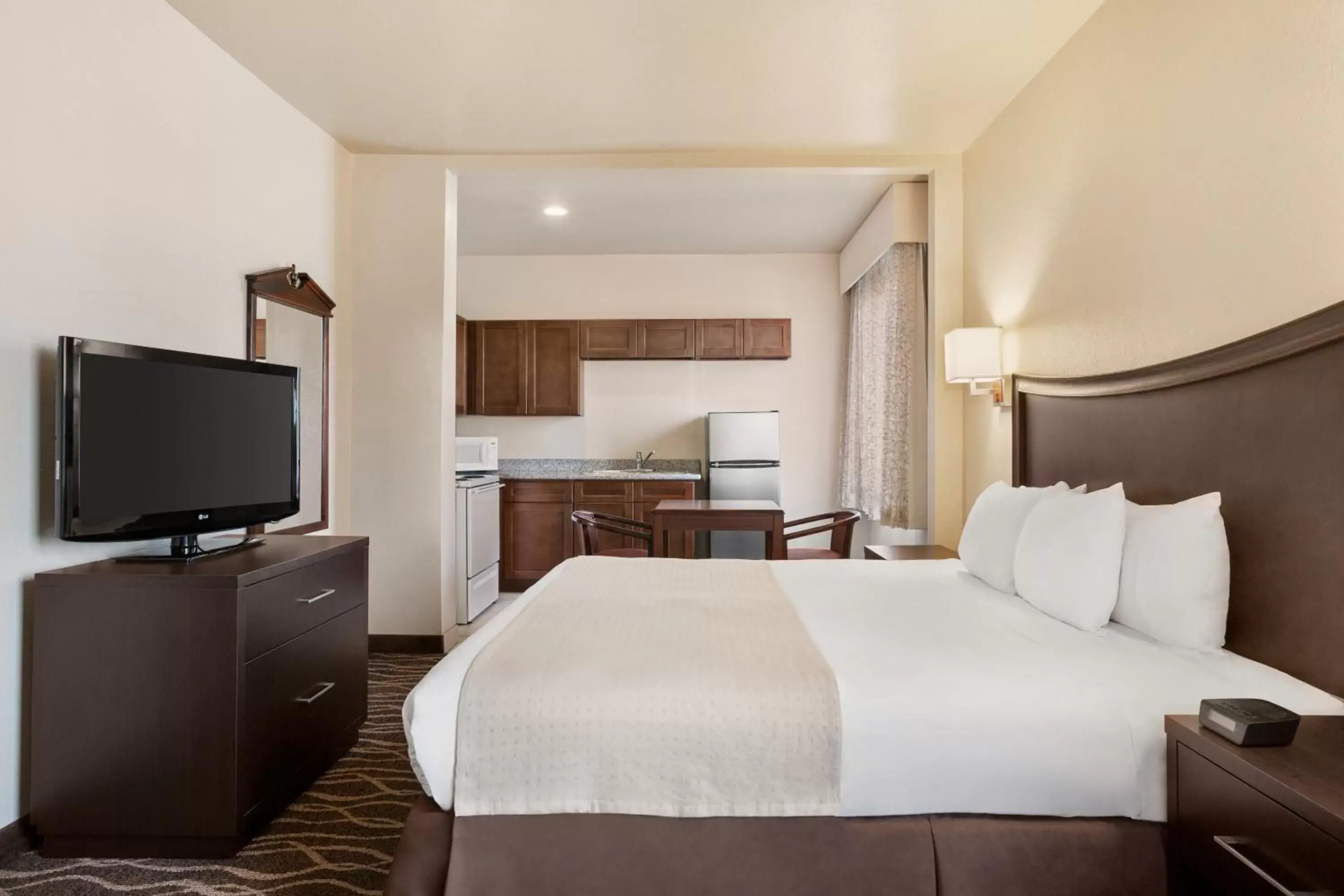 King Studio Suite, Non-Smoking in Baymont by Wyndham Clute Lake Jackson King Studio Suite, Non-Smoking in Baymont by Wyndham Clute Lake Jackson