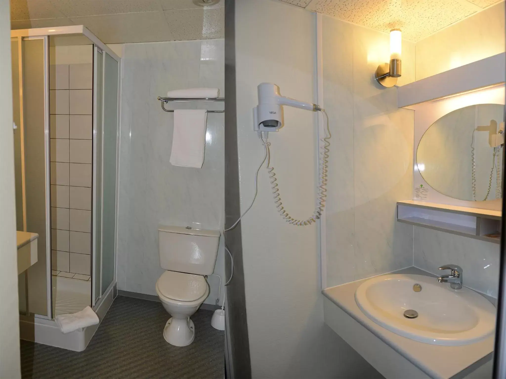 Shower, Bathroom in Hôtel Le Galion