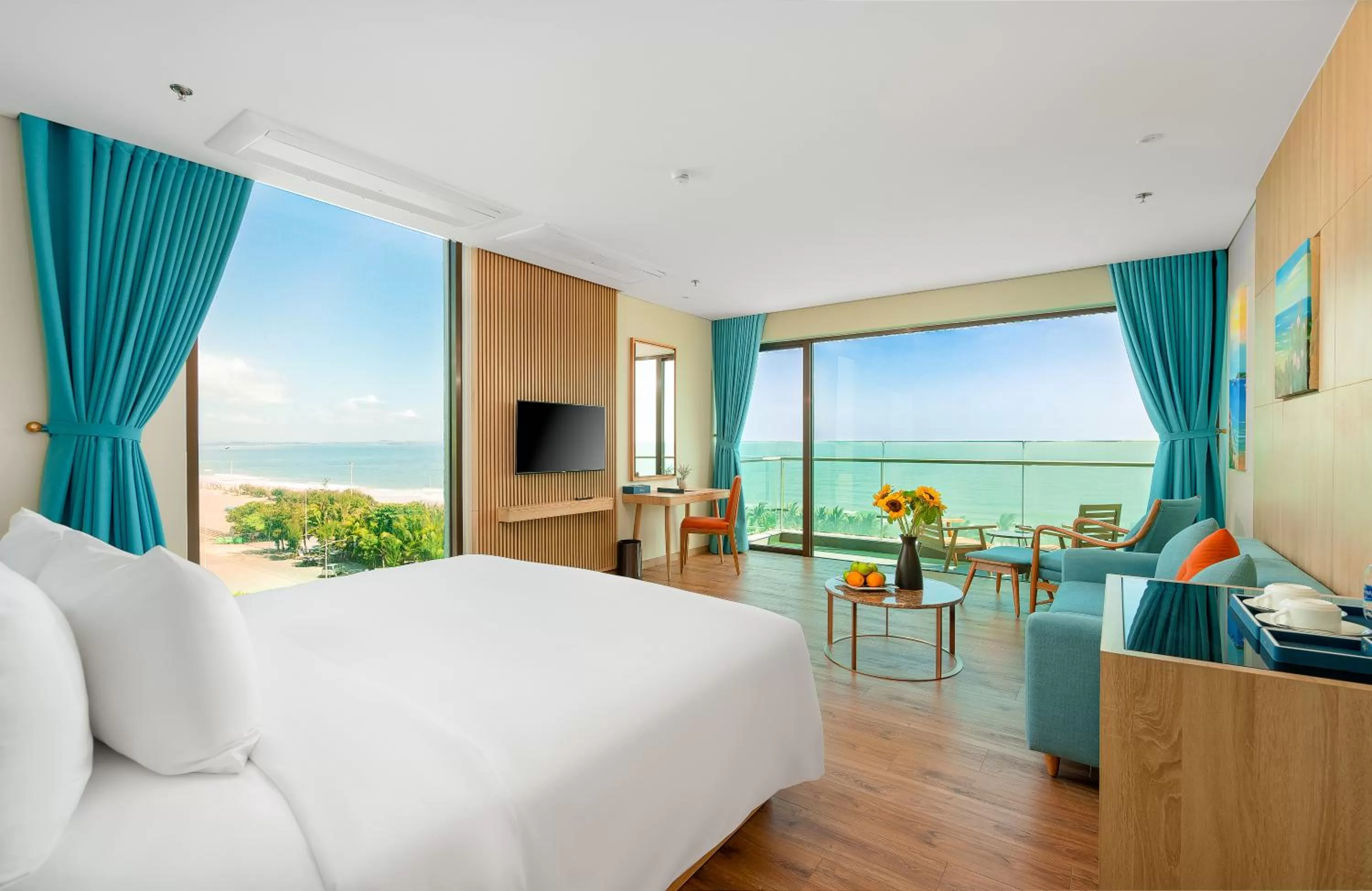 Balcony/Terrace, Bed in Sala Grand Tuy Hoa Hotel