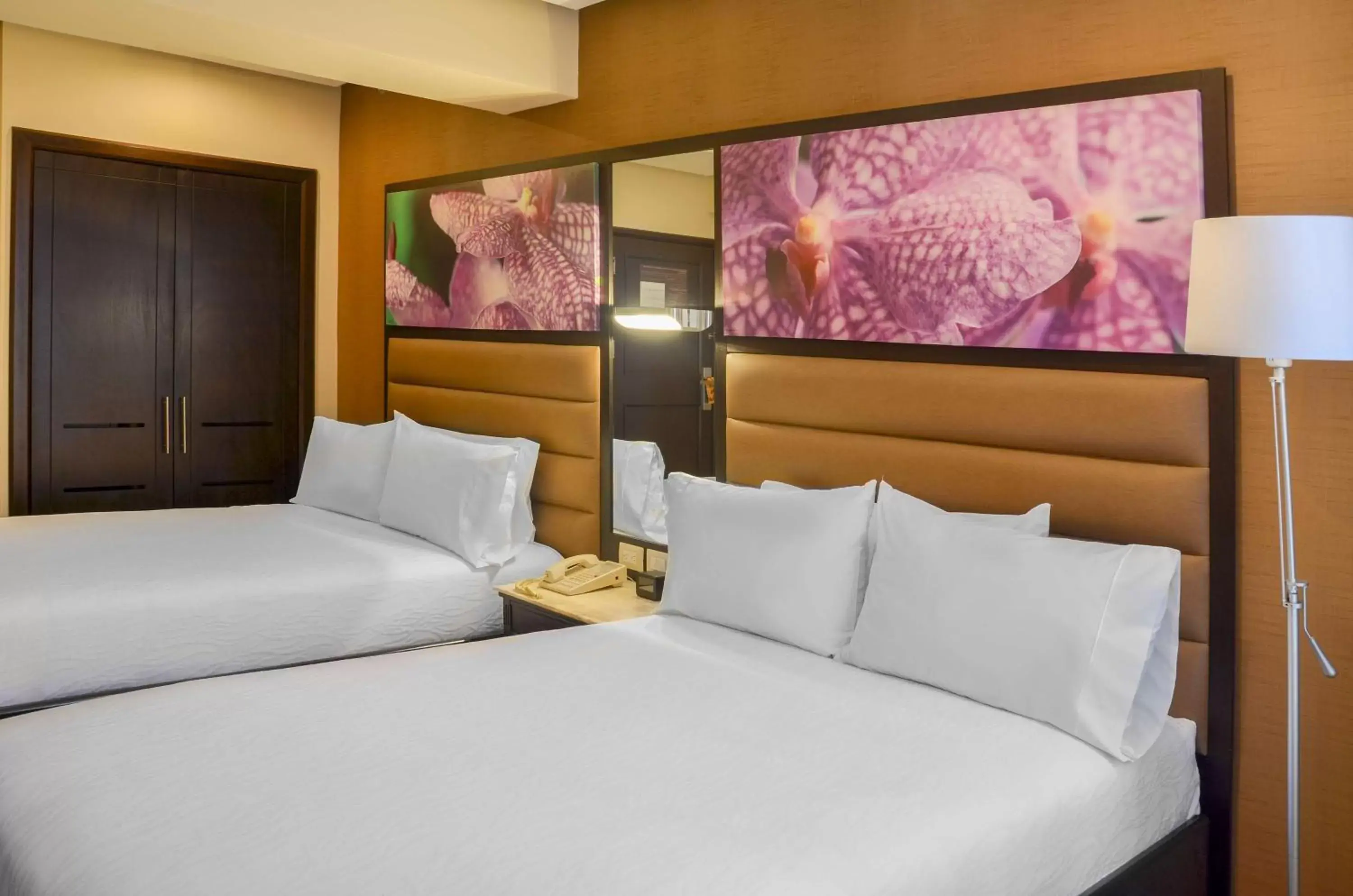 Bed in Hilton Garden Inn Guatemala City