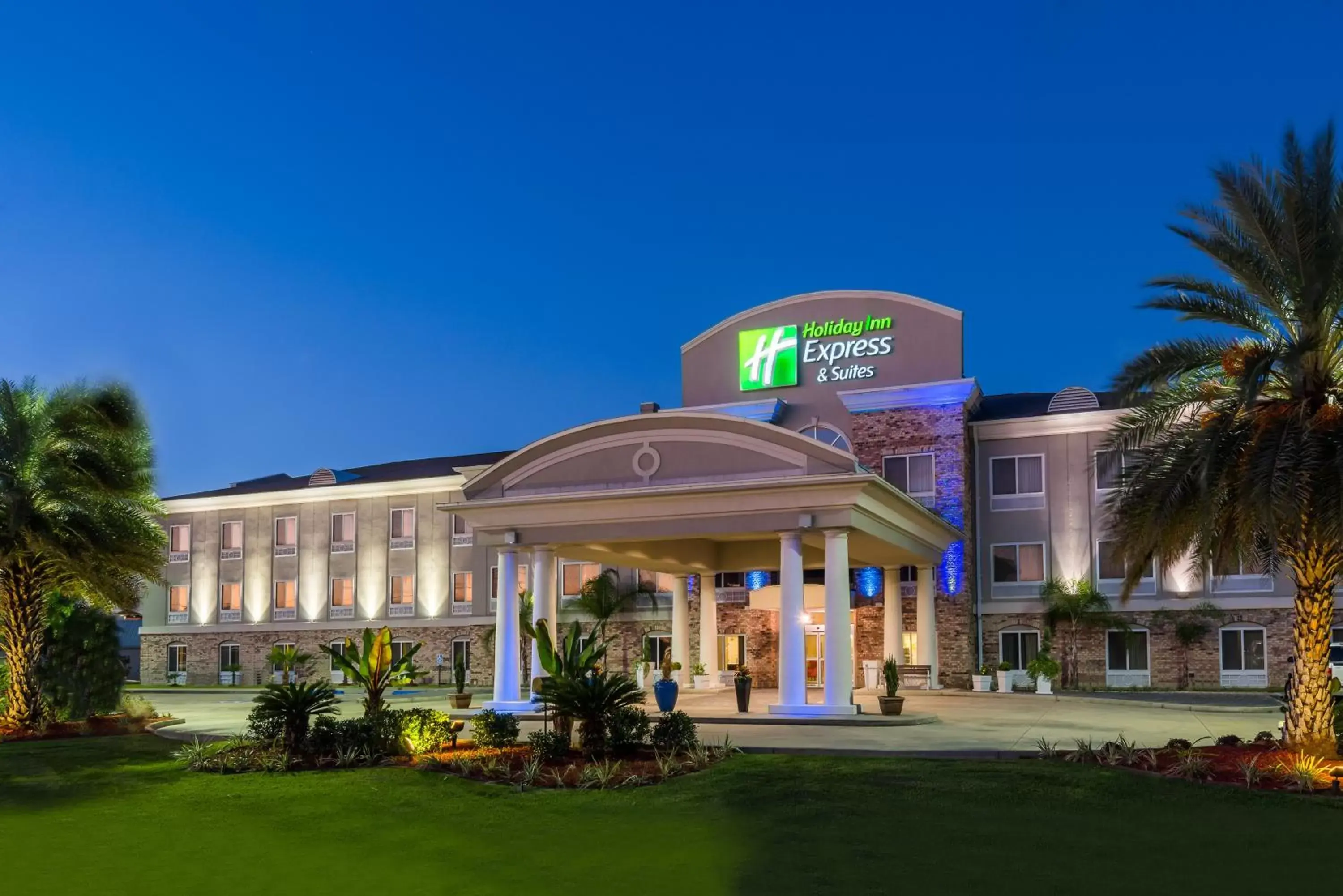 Property building in Holiday Inn Express Hotel & Suites New Iberia - Avery Island, an IHG Hotel