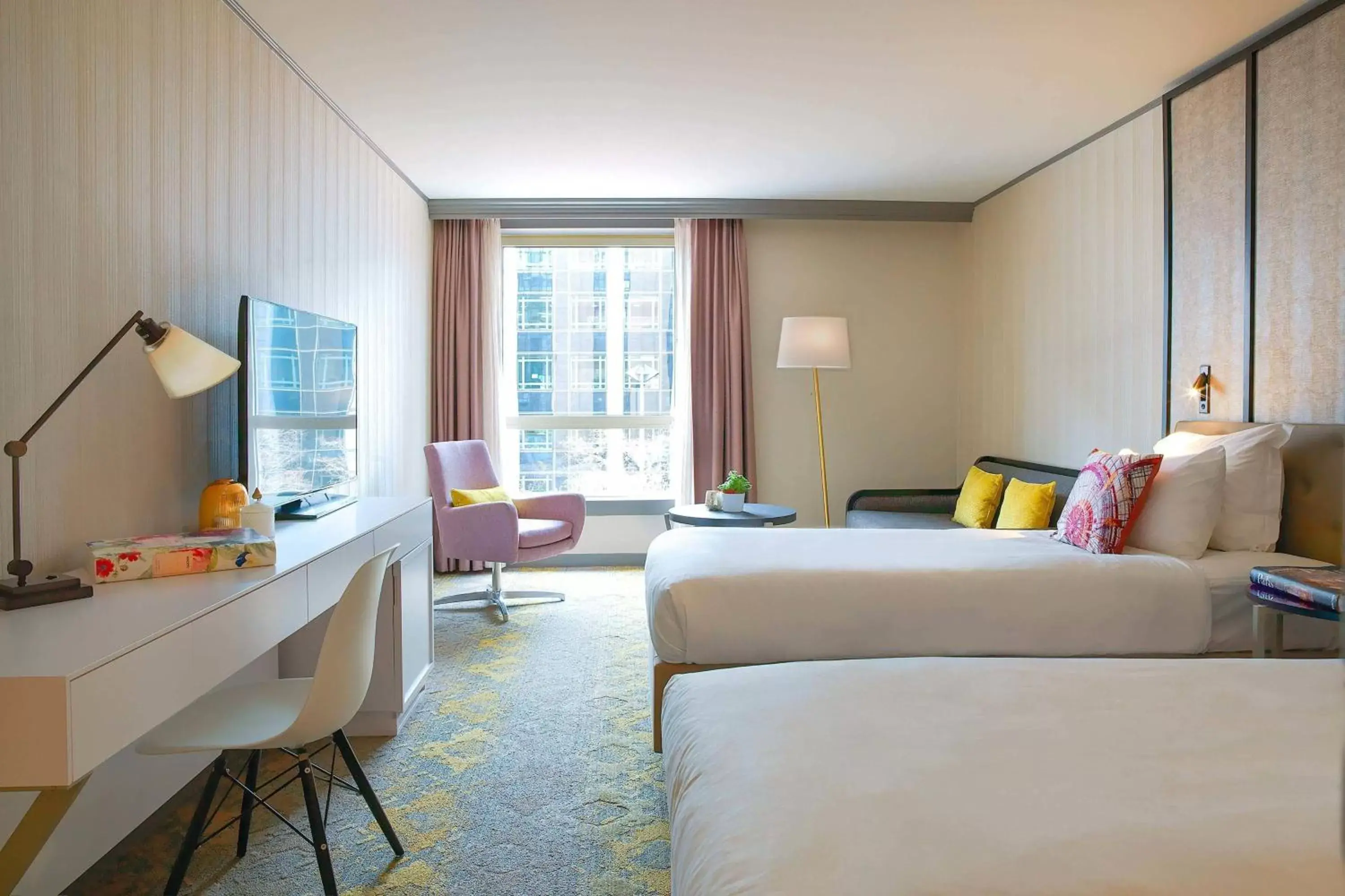 Photo of the whole room in Renaissance Paris La Defense Hotel