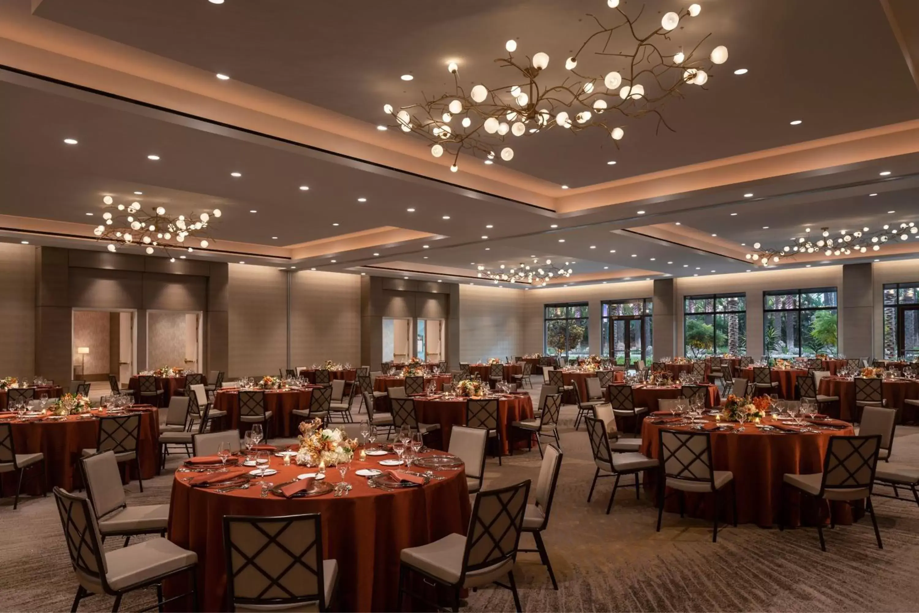Meeting/conference room, Restaurant/Places to Eat in The Westin Anaheim Resort