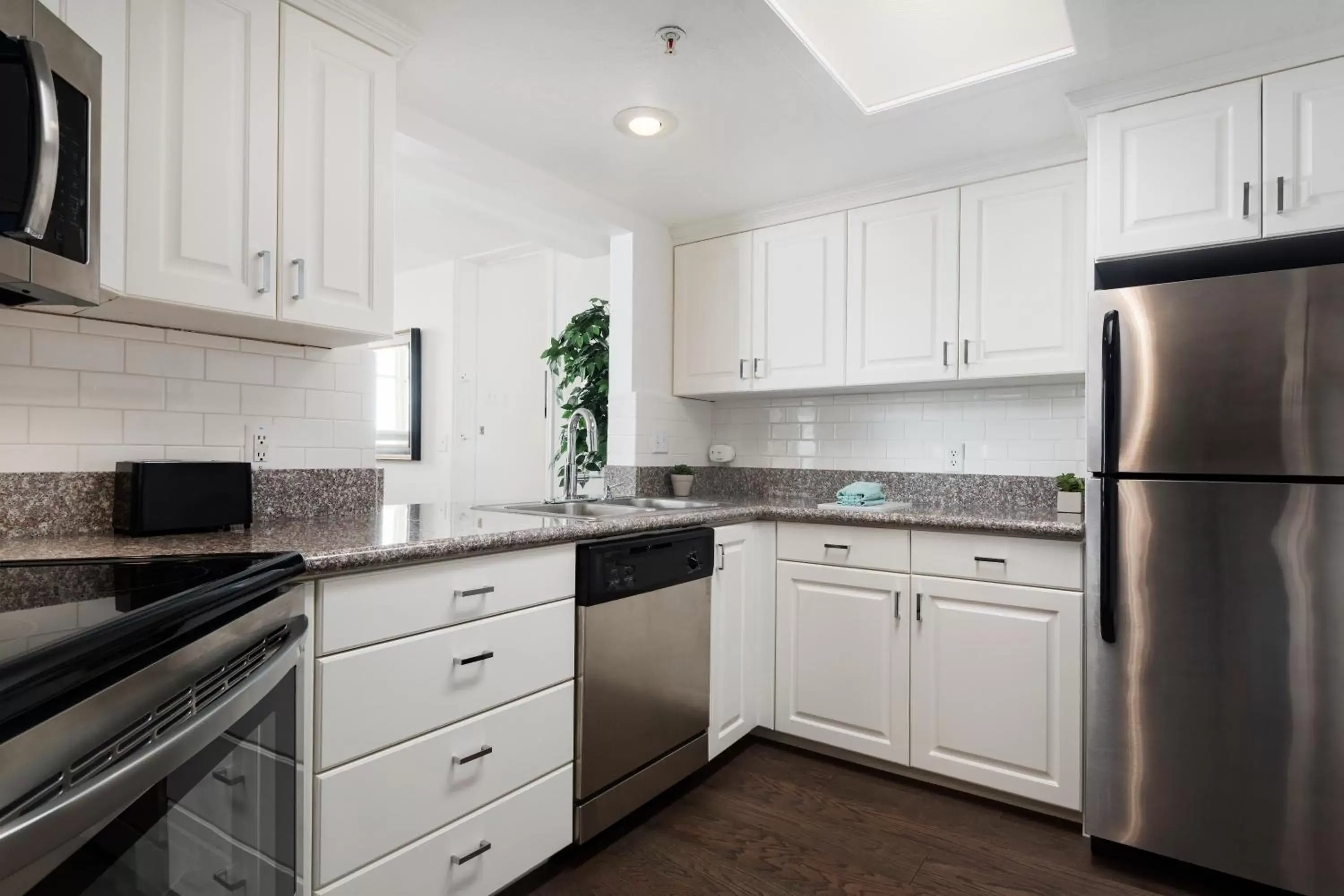 Kitchen or kitchenette, Kitchen/Kitchenette in The Kimball at Temple Square