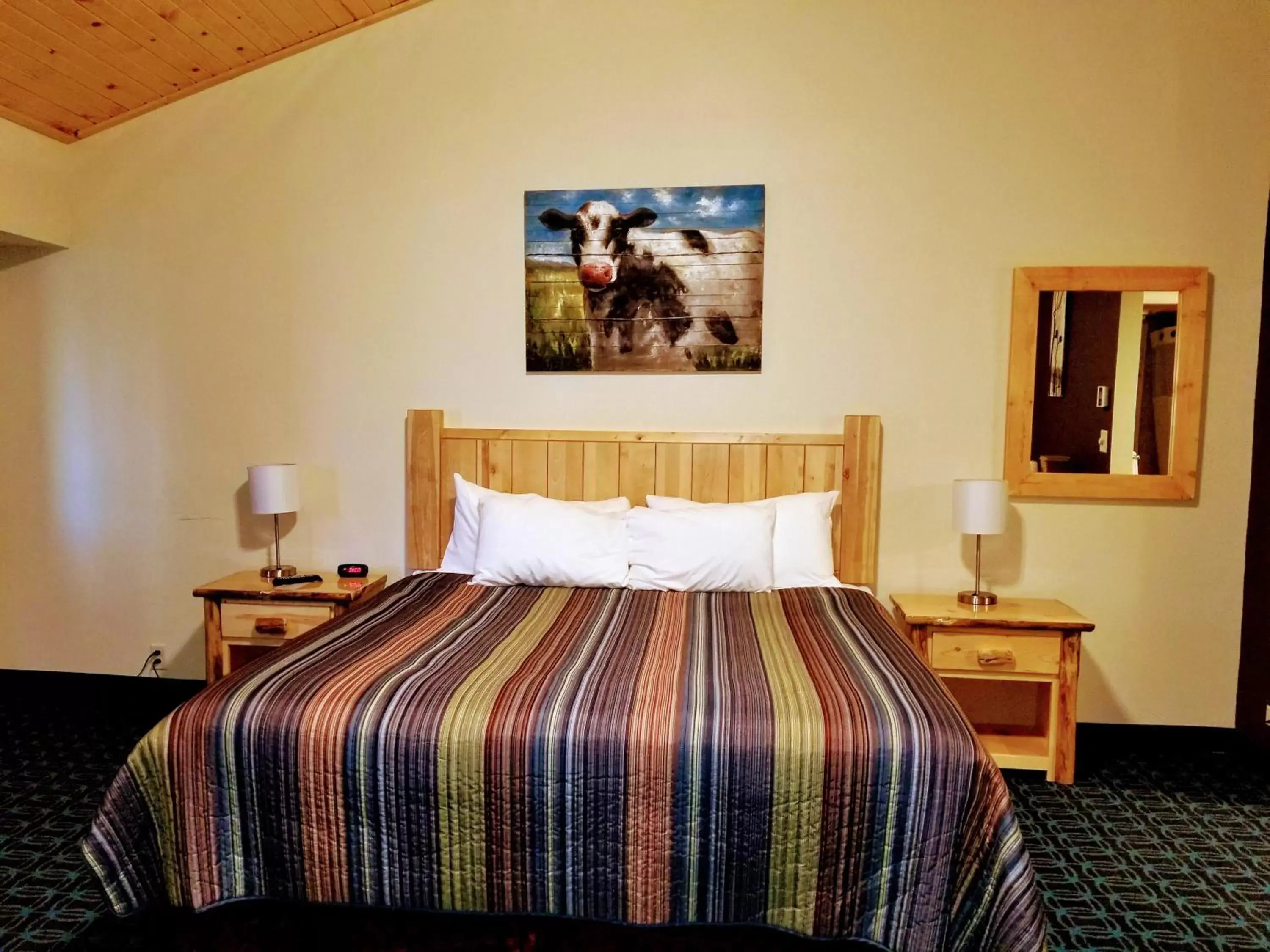 Bed in Round Barn Lodge