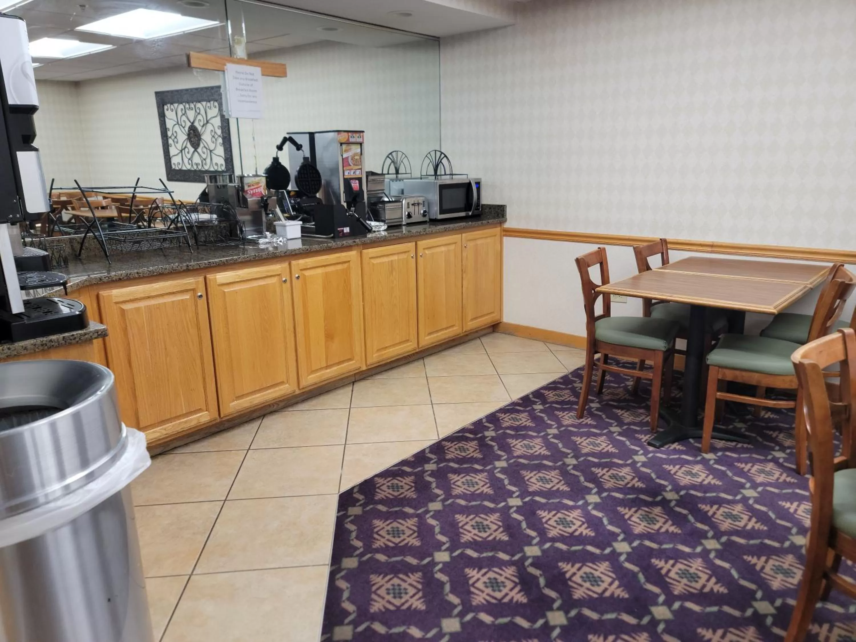 Breakfast in Bay Mountain Inn Cherokee Smoky Mountains