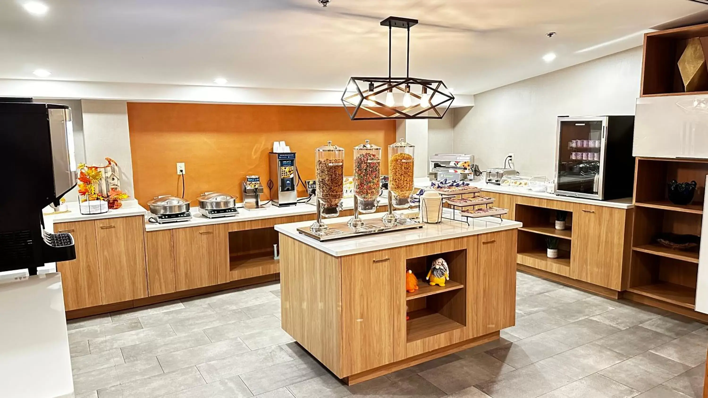 Breakfast in Clarion Inn Breakfast in Clarion Inn