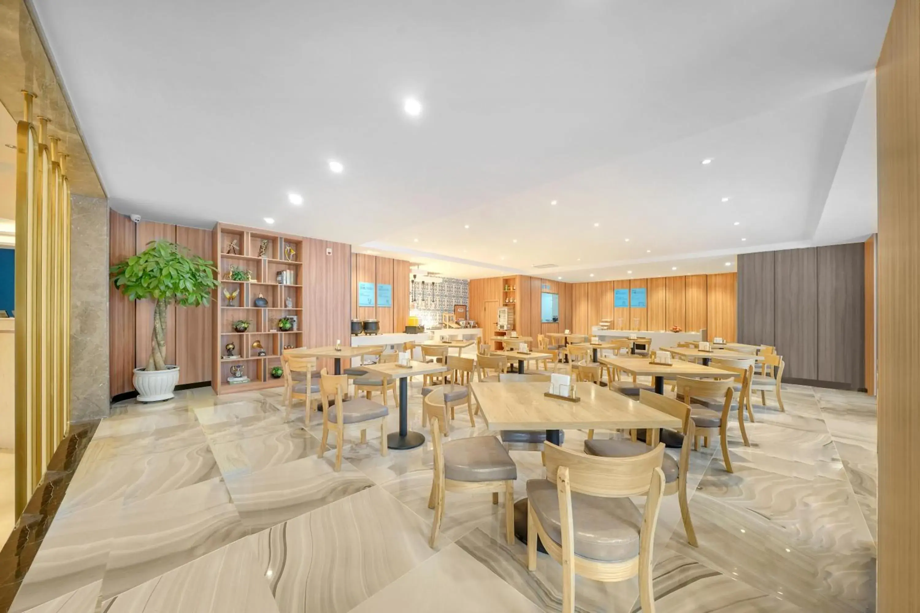 Restaurant/Places to Eat in Holiday Inn Express - Harbin Songbei New District, an IHG Hotel