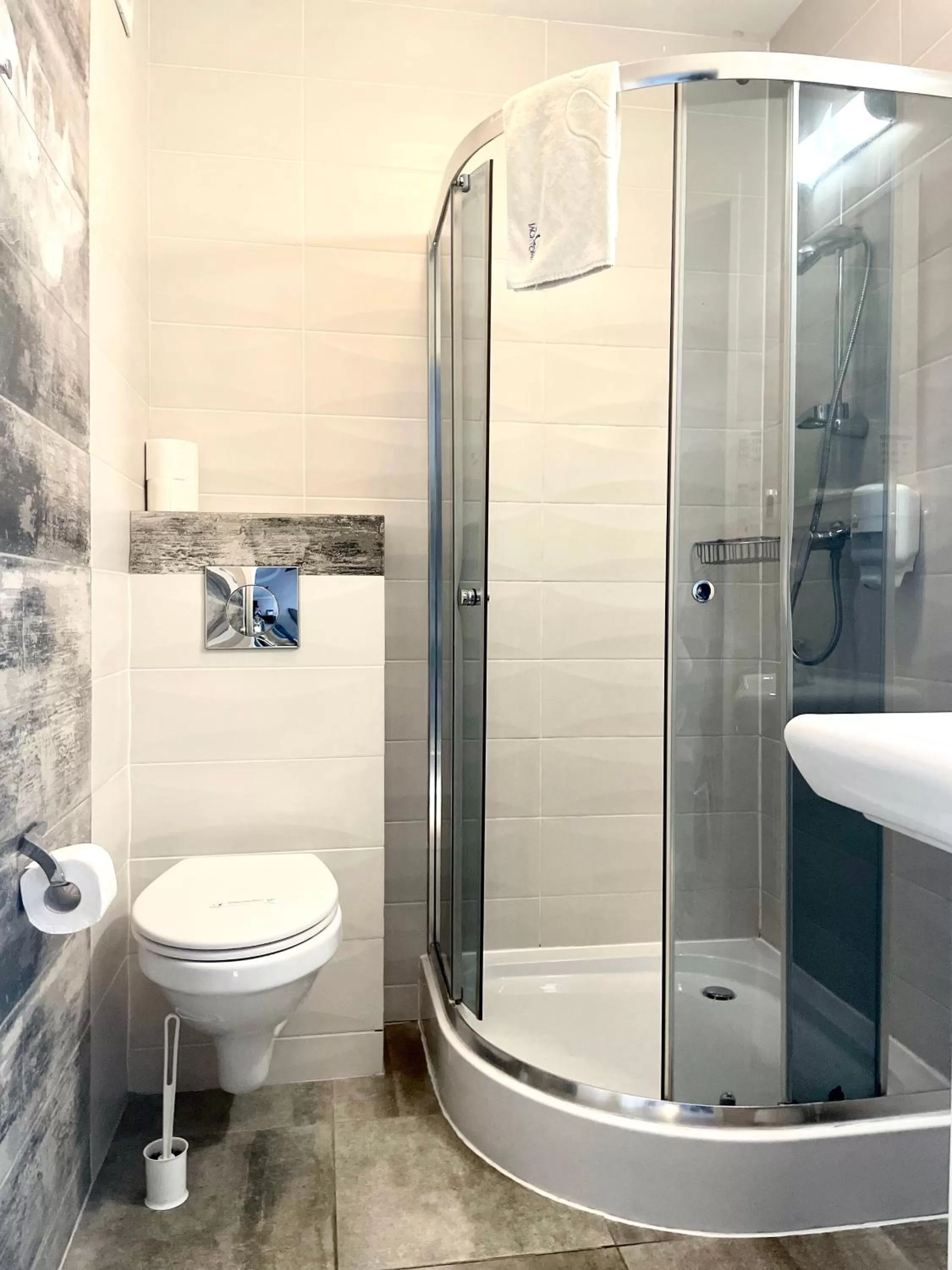 Bathroom in JACHTOWA Hotel i Restauracja