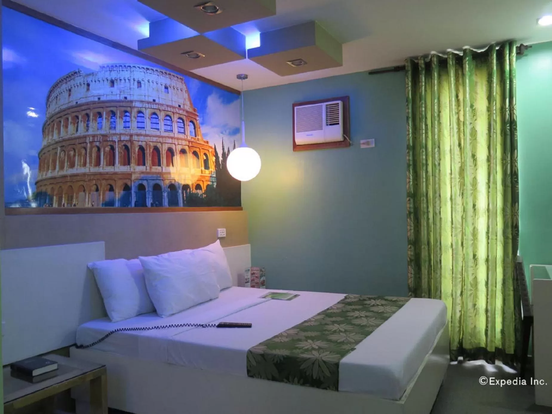 Bedroom, Bed in Eurotel Angeles