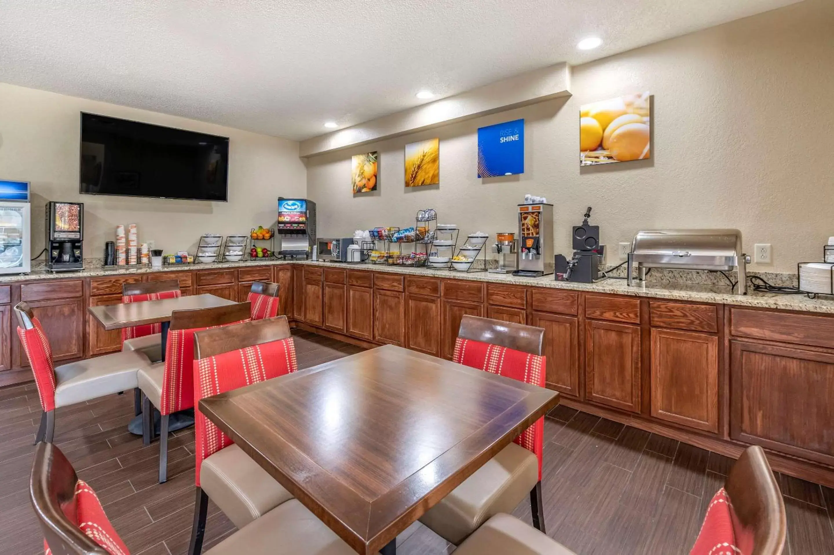 Restaurant/places to eat in Comfort Inn Near Kokomo Speedway Restaurant/places to eat in Comfort Inn Near Kokomo Speedway