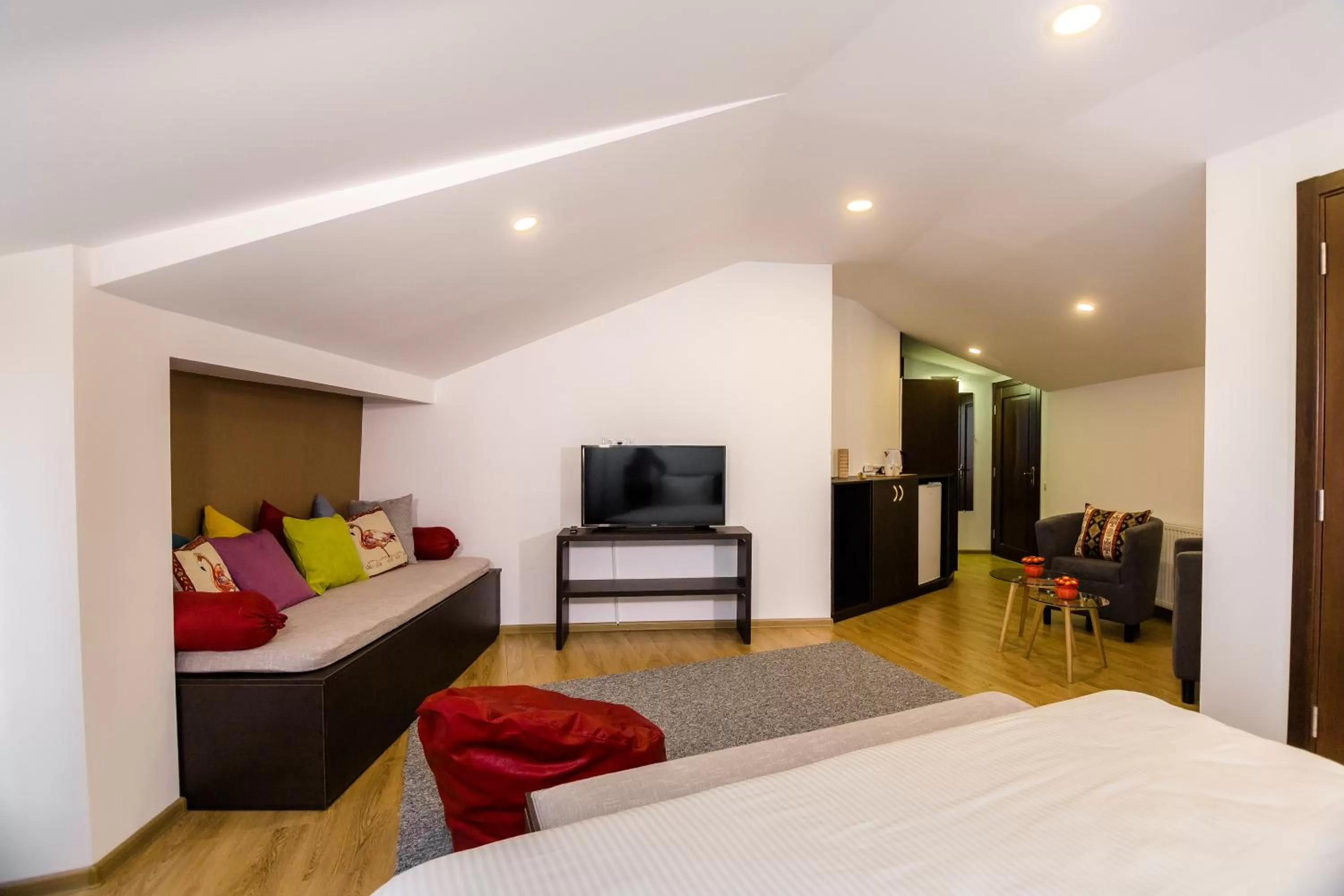 TV and multimedia, Bed in VovaDoma