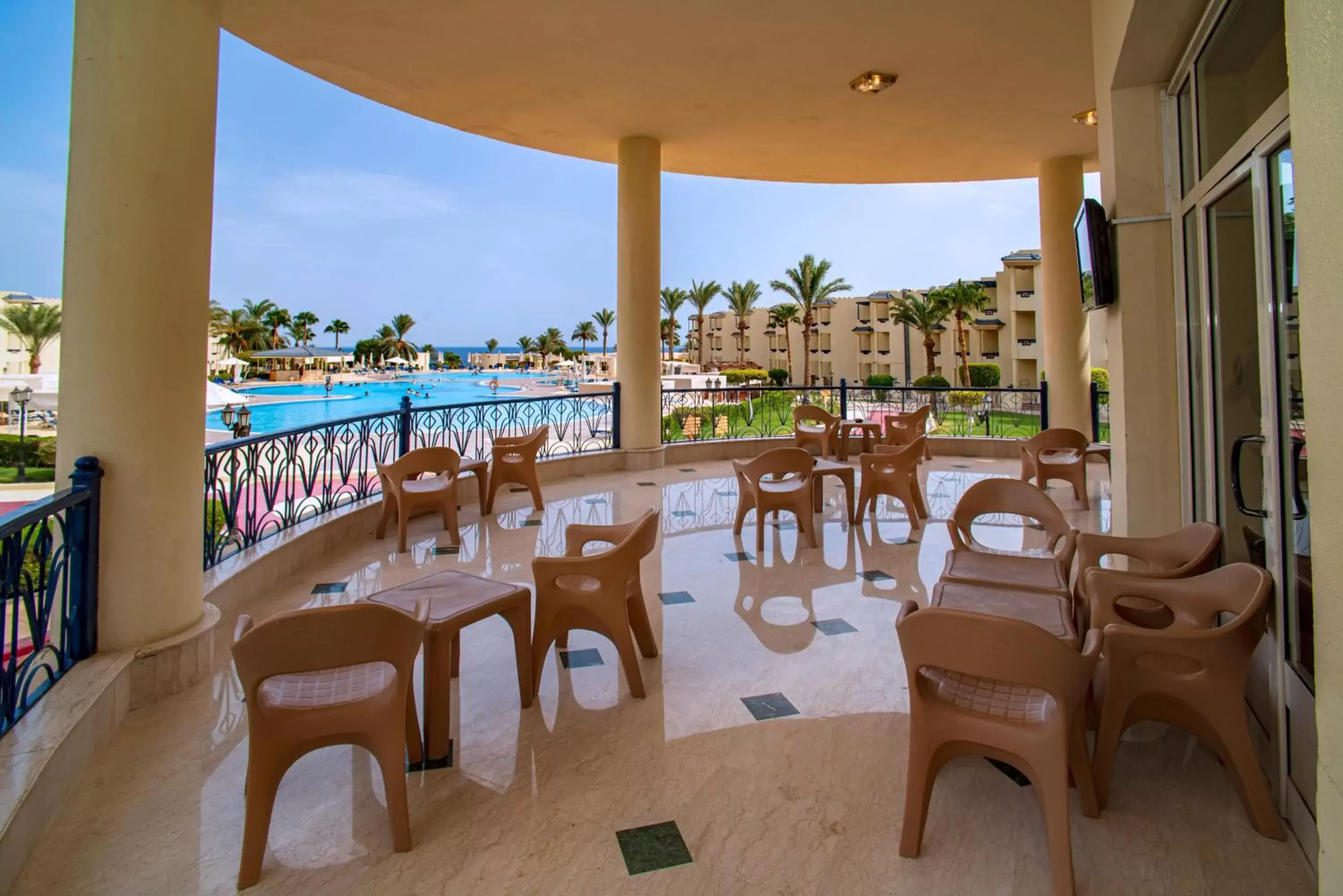 Restaurant/places to eat in Grand Oasis Resort