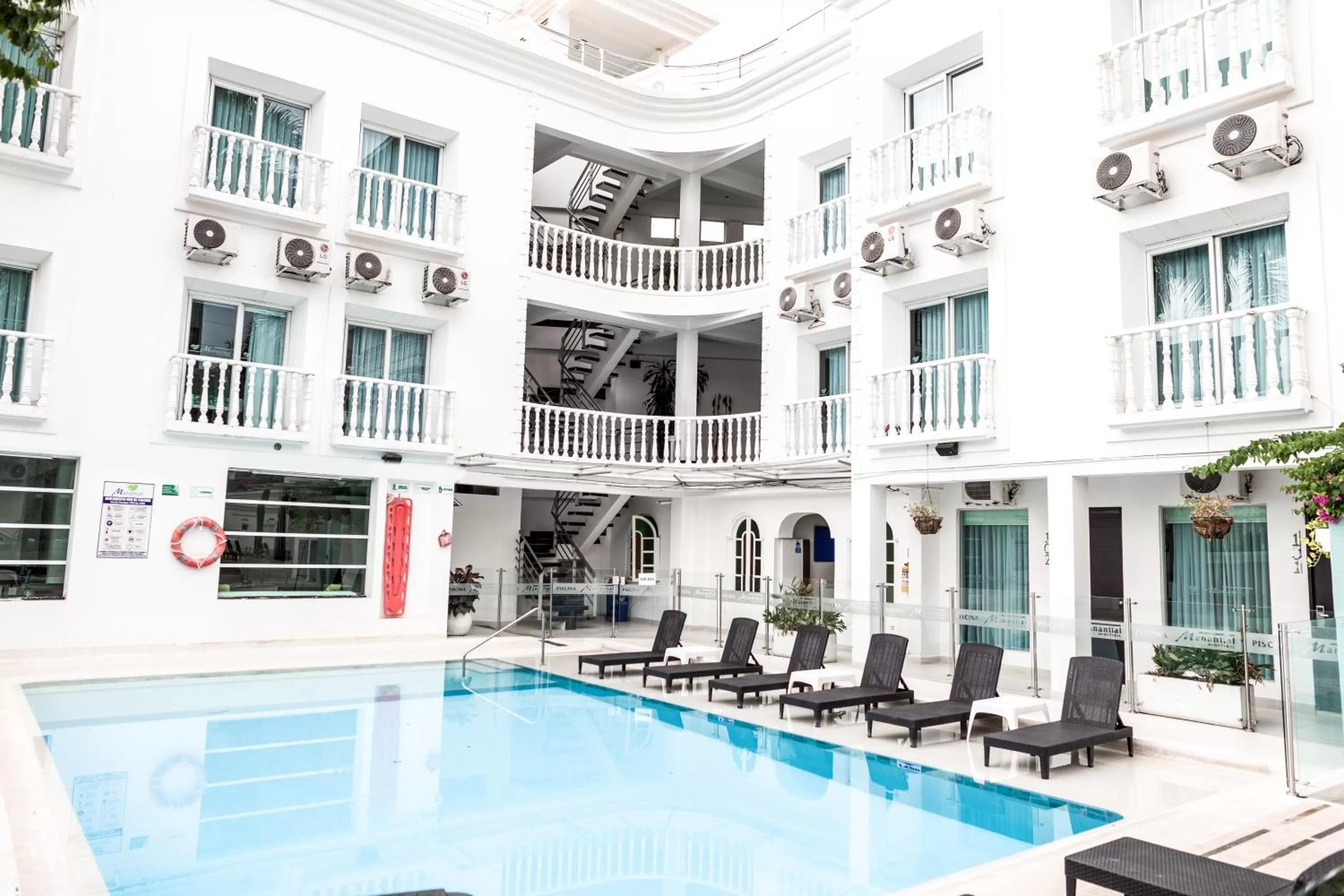 Day in Hotel Manantial Melgar