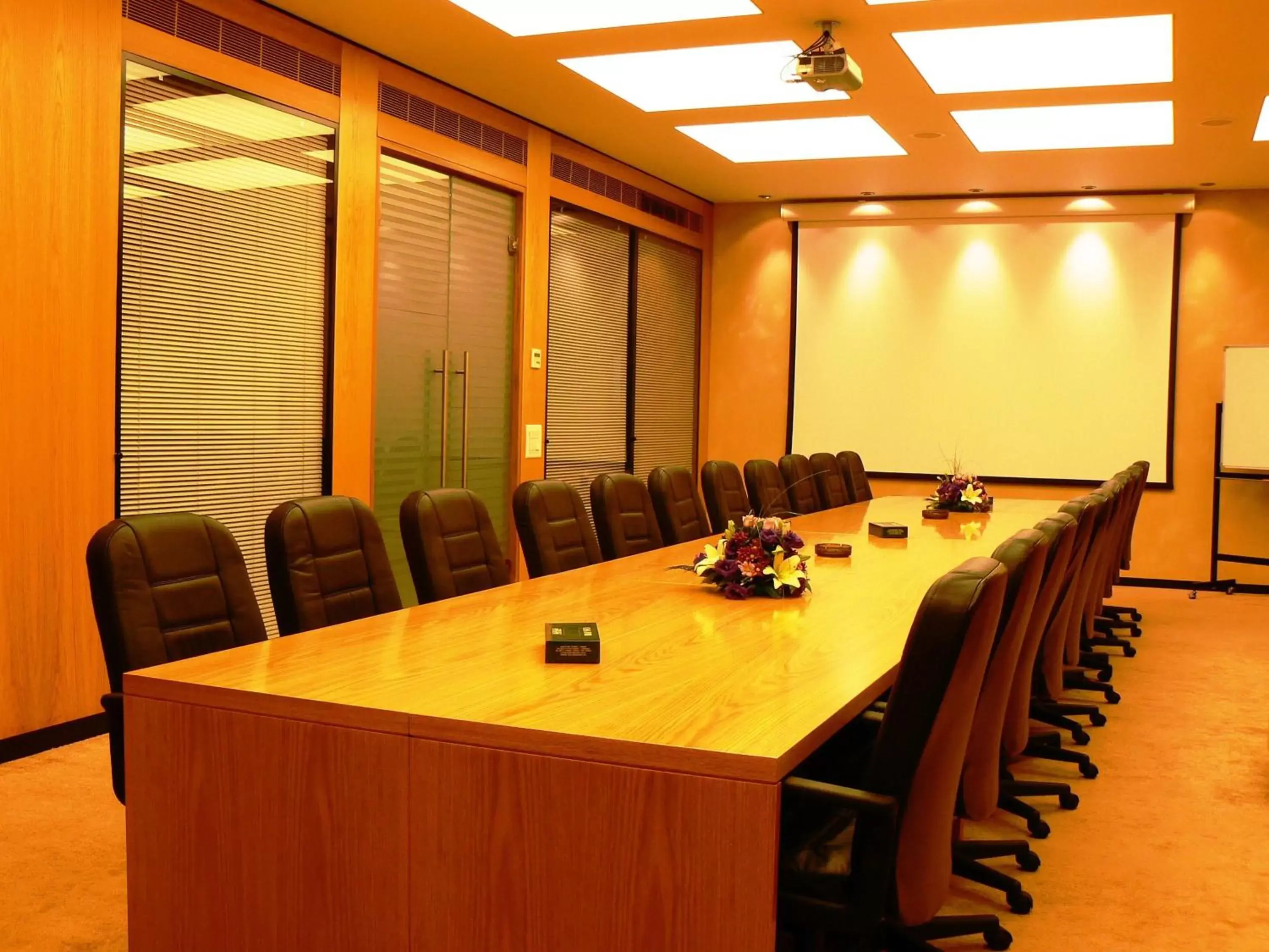 Business facilities in Casa D'or Hotel