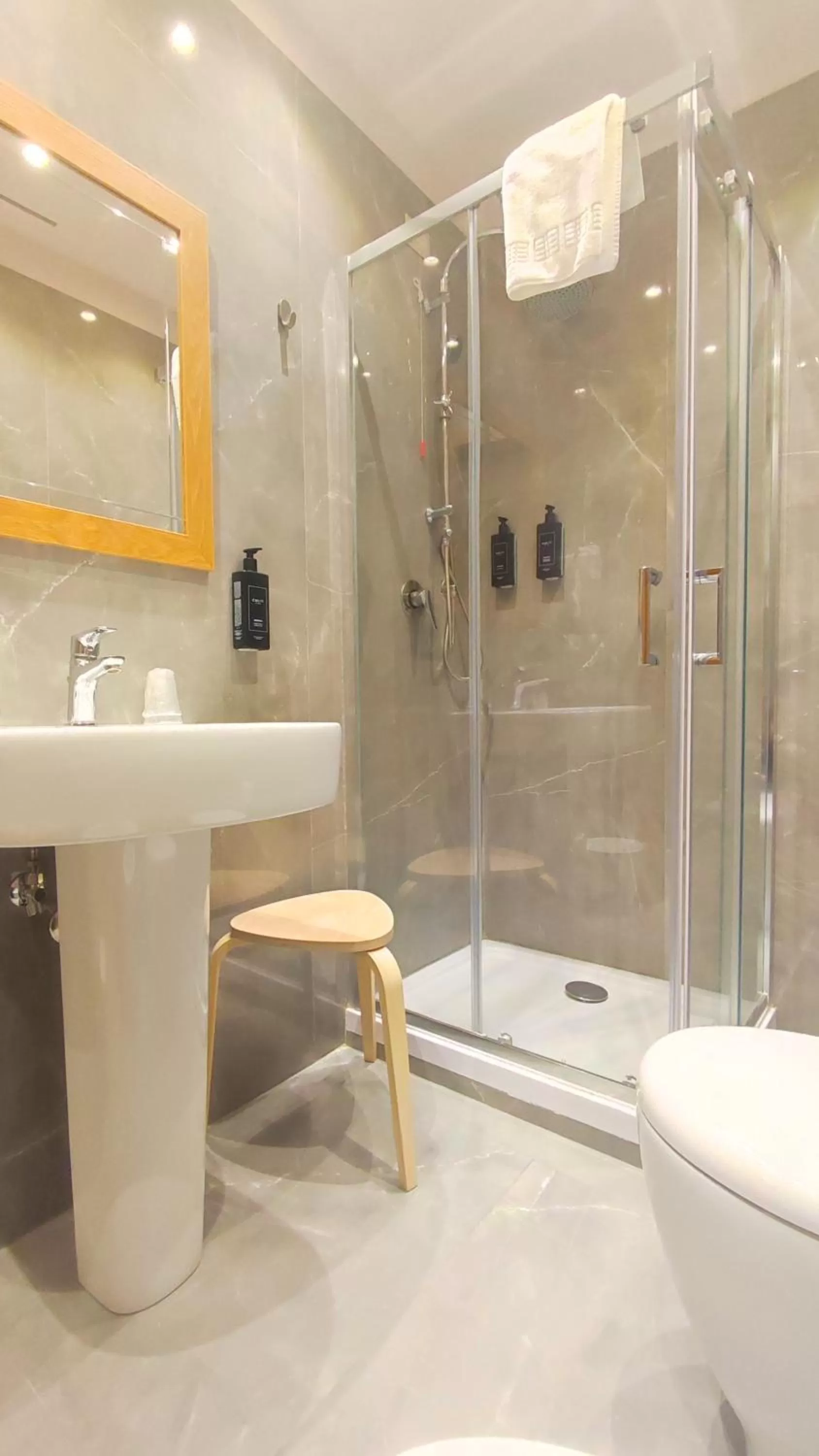 Shower in Catania Sea Palace Hotel