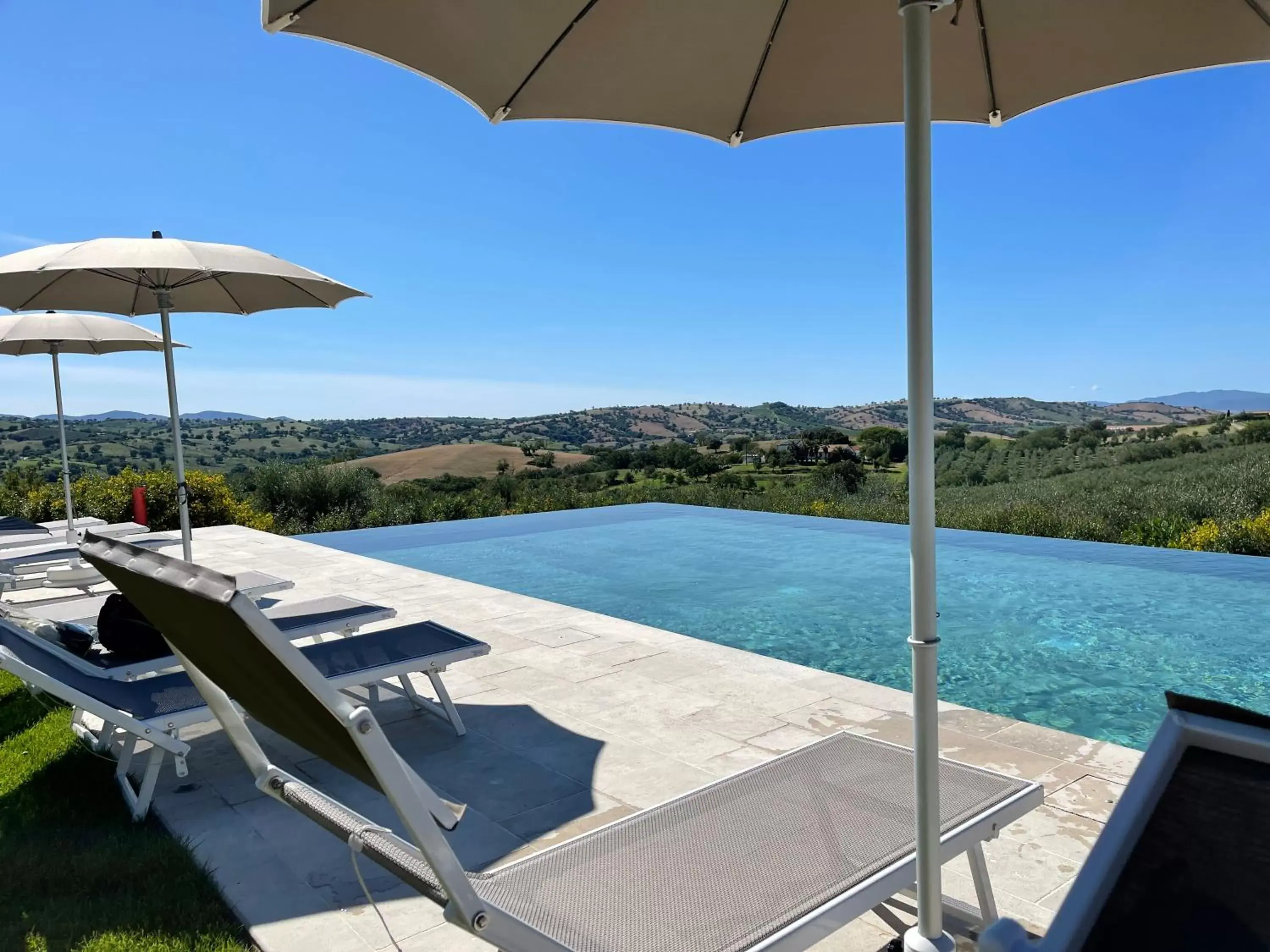 Swimming Pool in Villa Preselle Country Resort