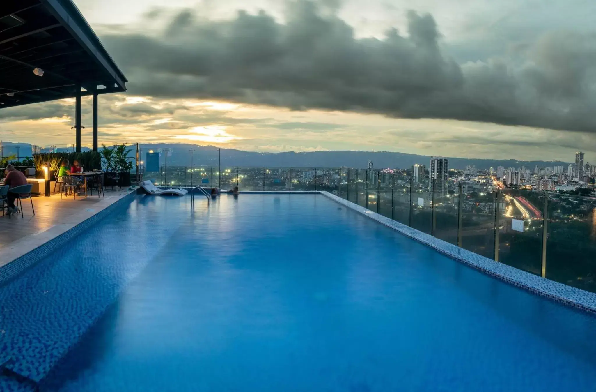 Swimming Pool in Holiday Inn Bucaramanga Cacique, an IHG Hotel