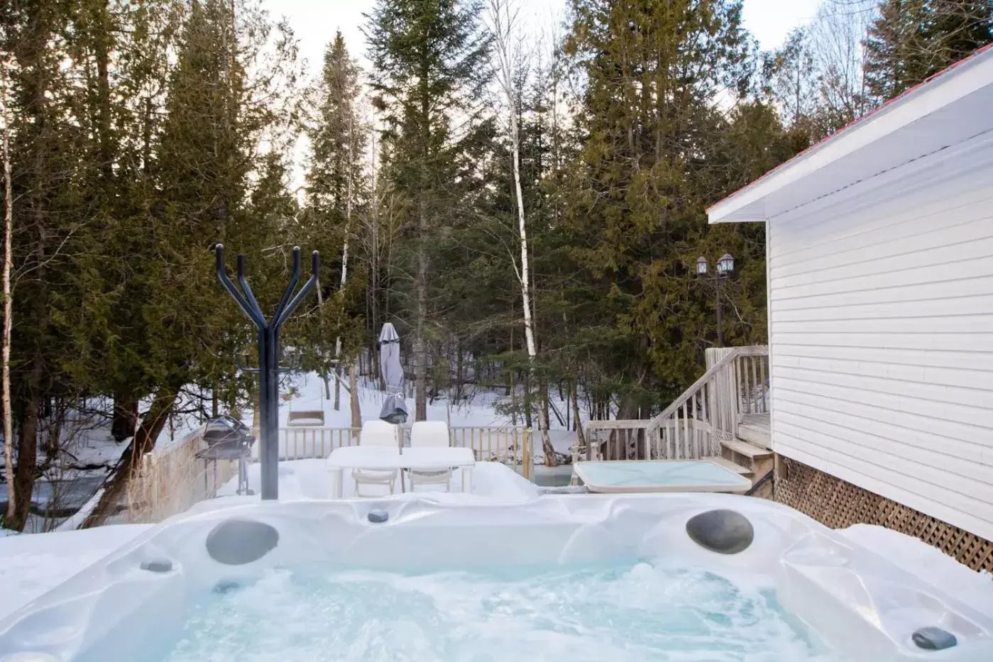 Winter in Camping Chalets Spas Pignons Rouges