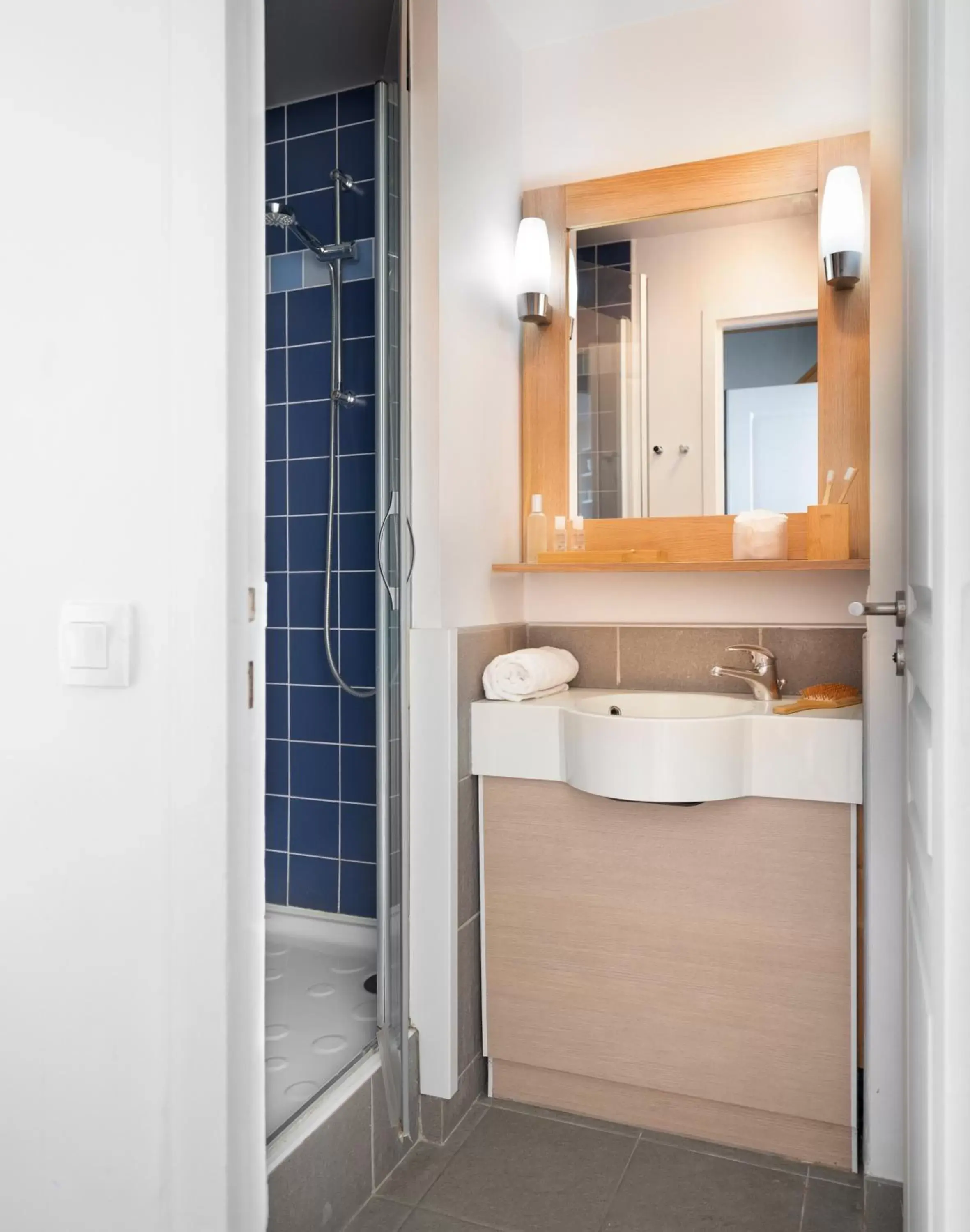 Shower, Bathroom in Pierre & Vacances Premium Résidence de la Plage