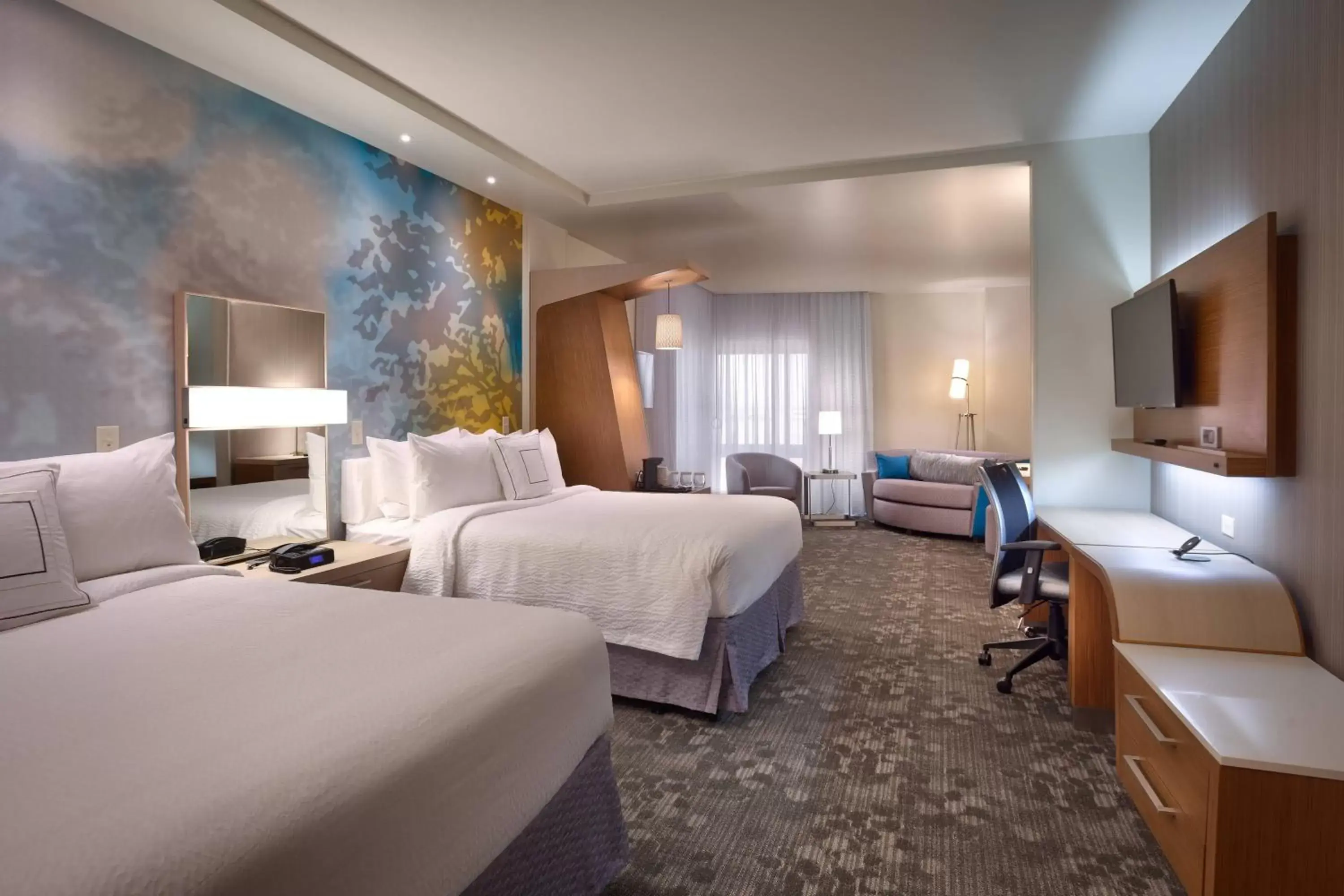 Photo of the whole room, Bed in Courtyard by Marriott Phoenix Mesa Gateway Airport