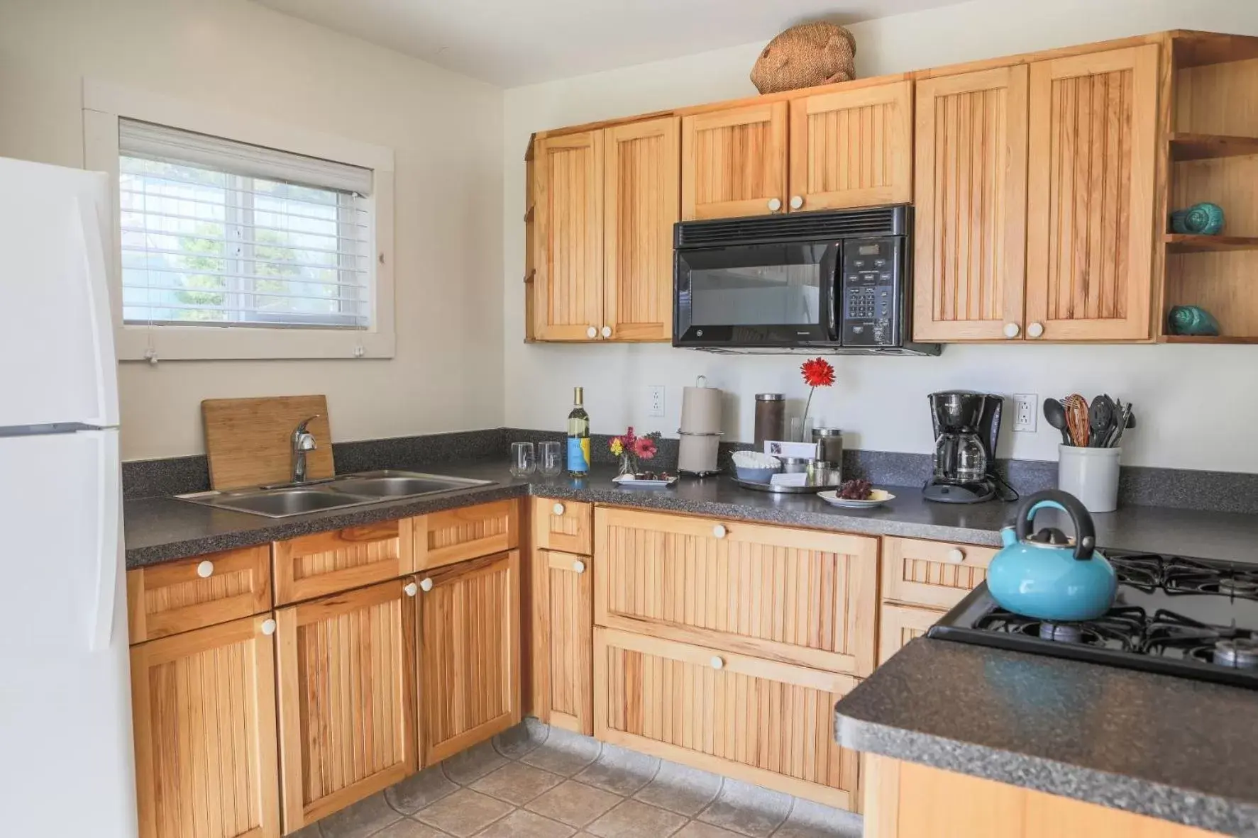 Kitchen or kitchenette, Kitchen/Kitchenette in Inn at Schoolhouse Creek