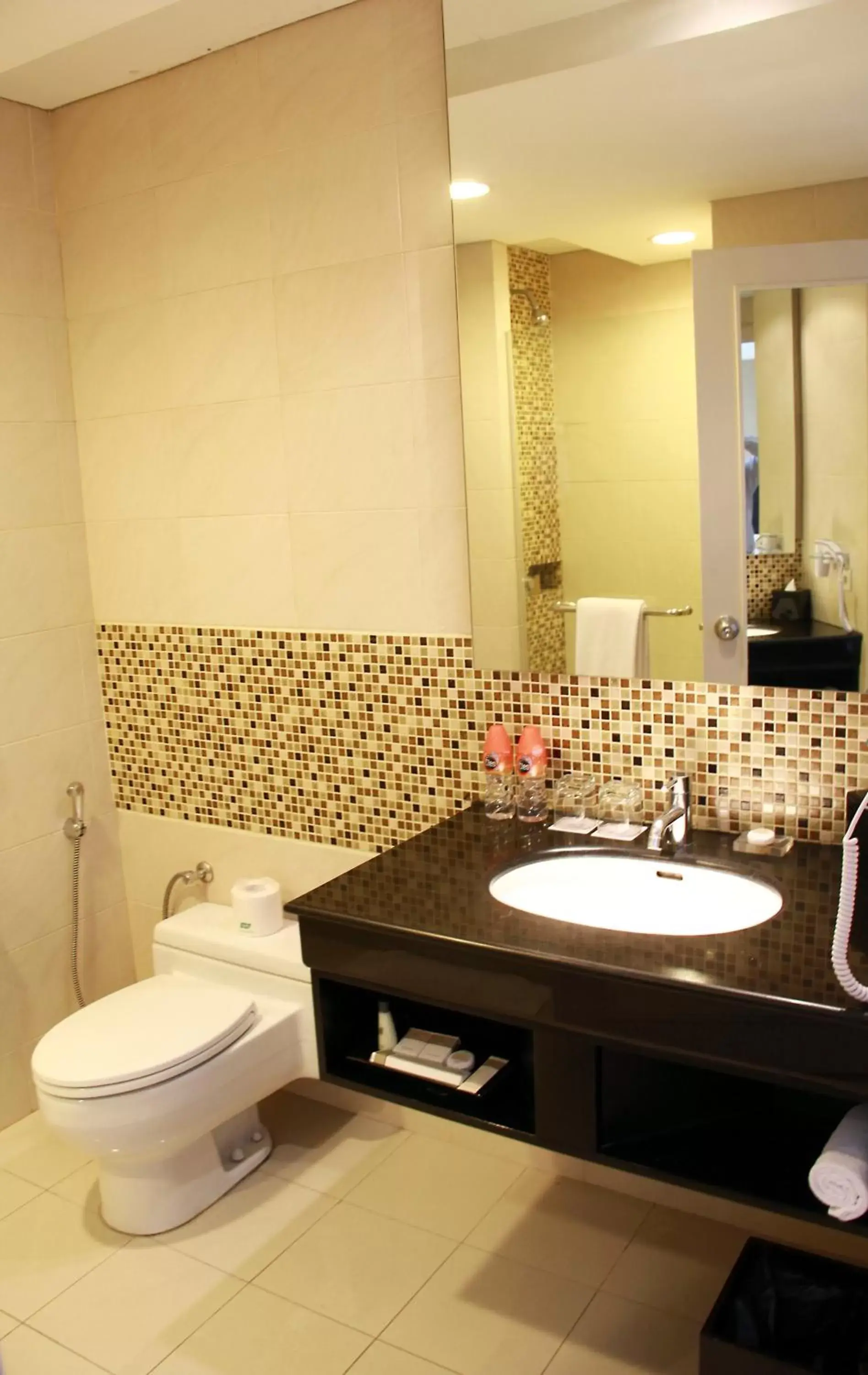 Bathroom in Java Paragon Hotel & Residences