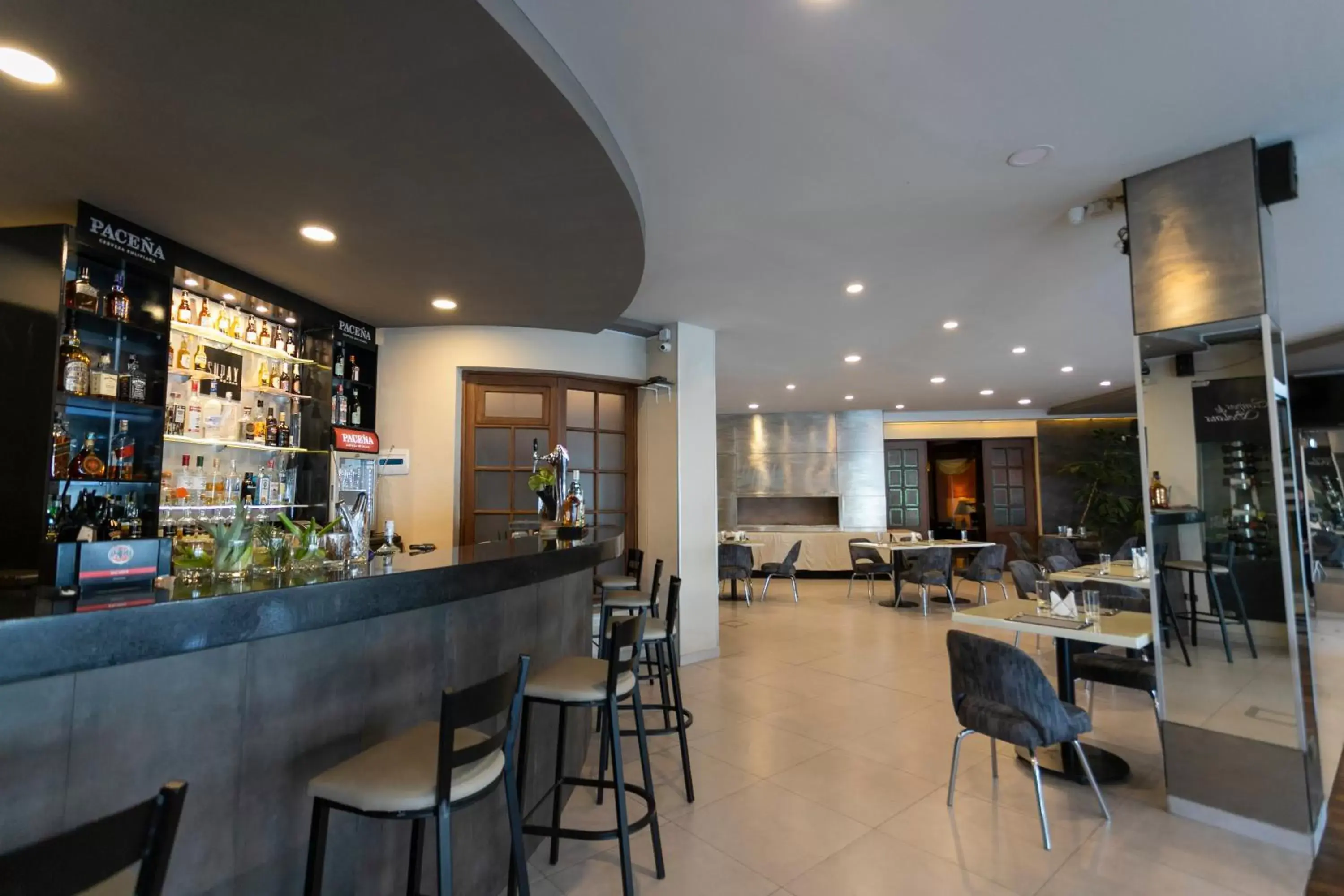 Restaurant/places to eat, Lounge/Bar in Gran Hotel Cochabamba