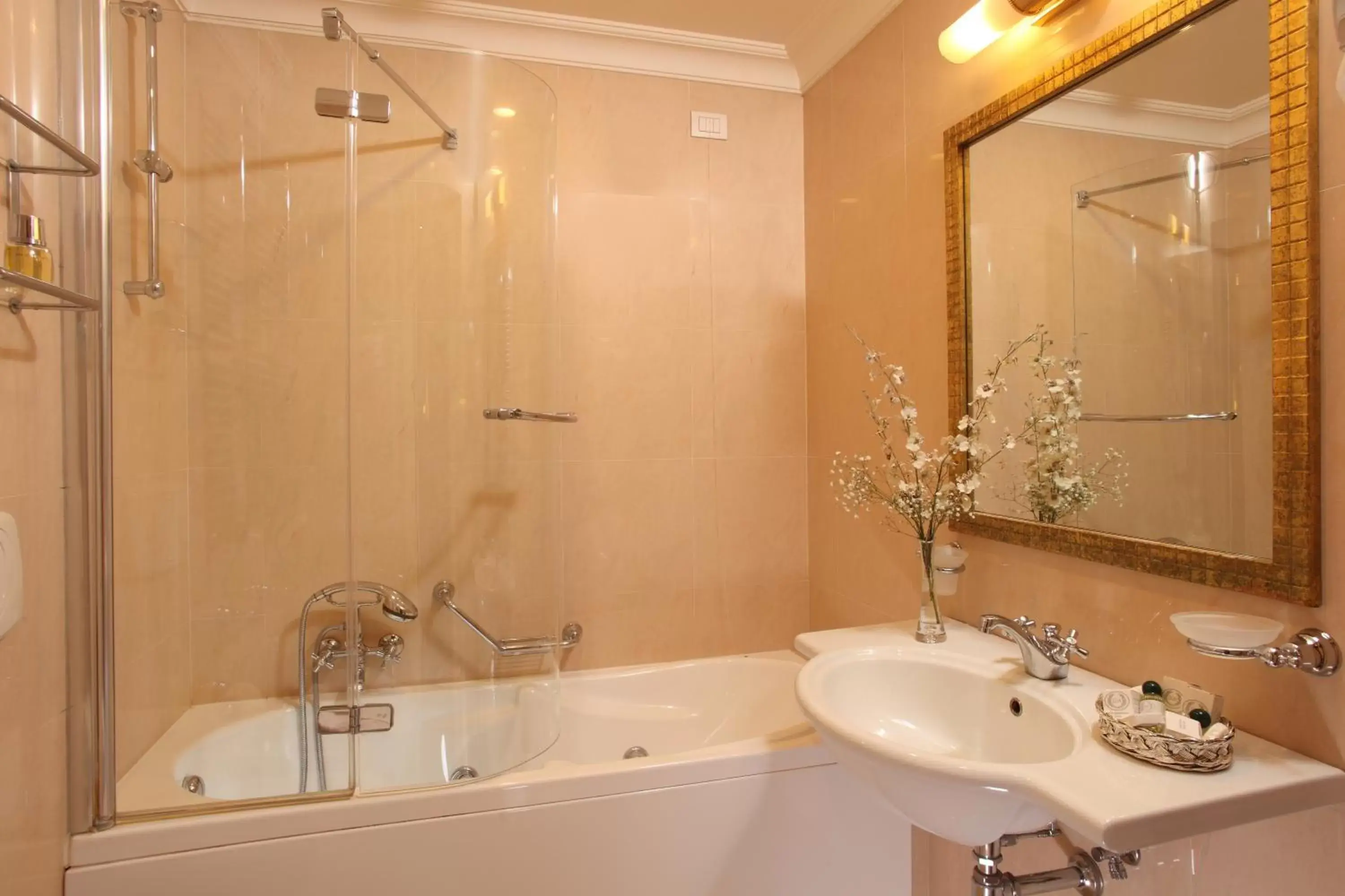 Bathroom in Hotel Villa Glori