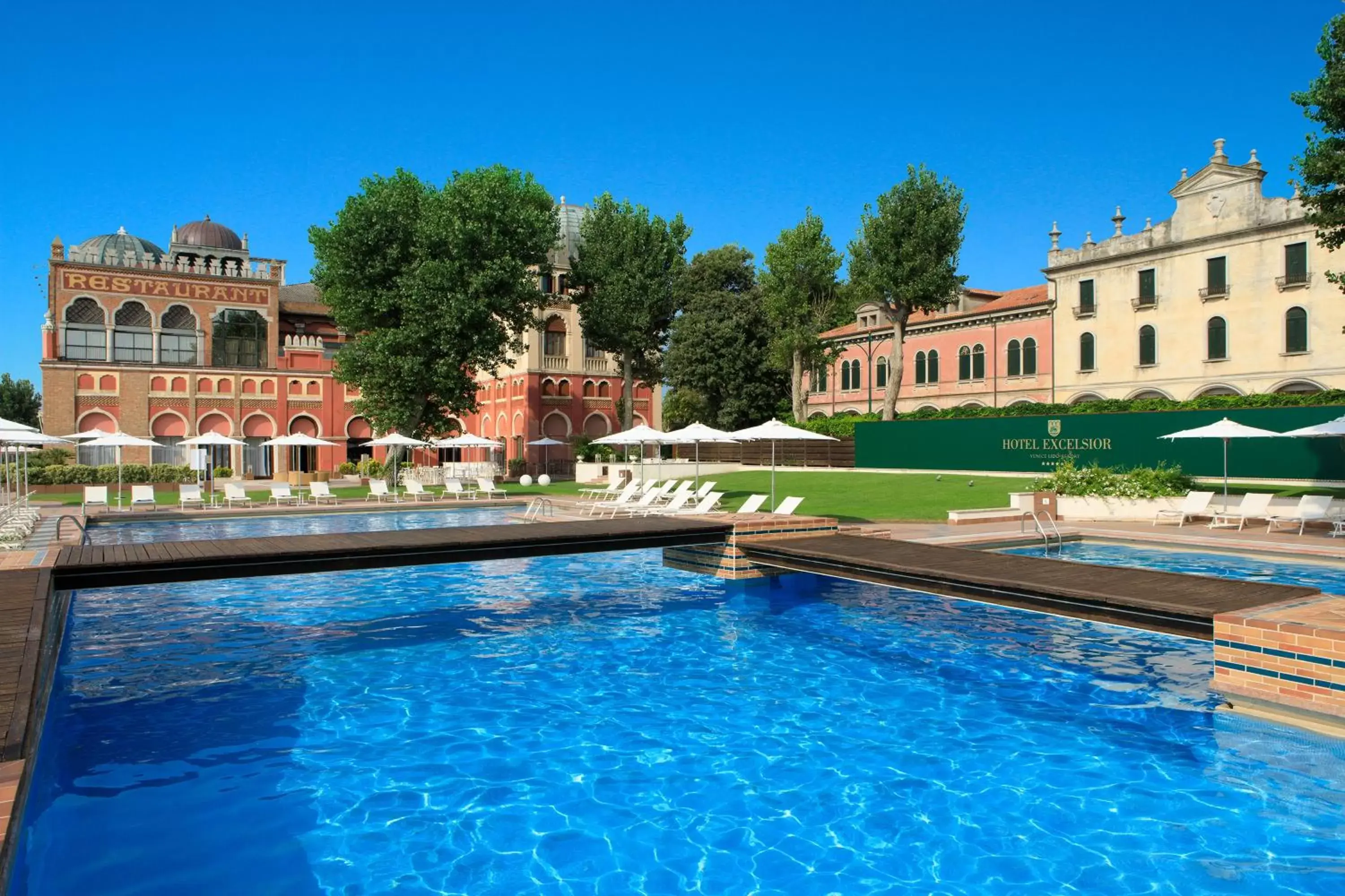 Swimming Pool in Hotel Excelsior Venice