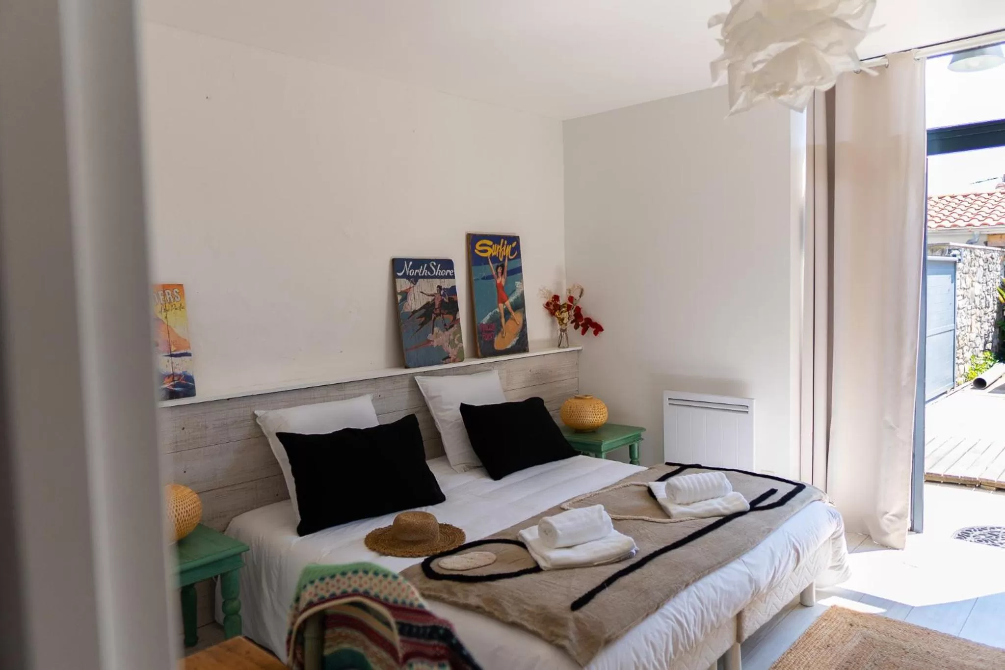 Photo of the whole room, Bed in Biarritz Surf Lodge Chambre d'hôtes