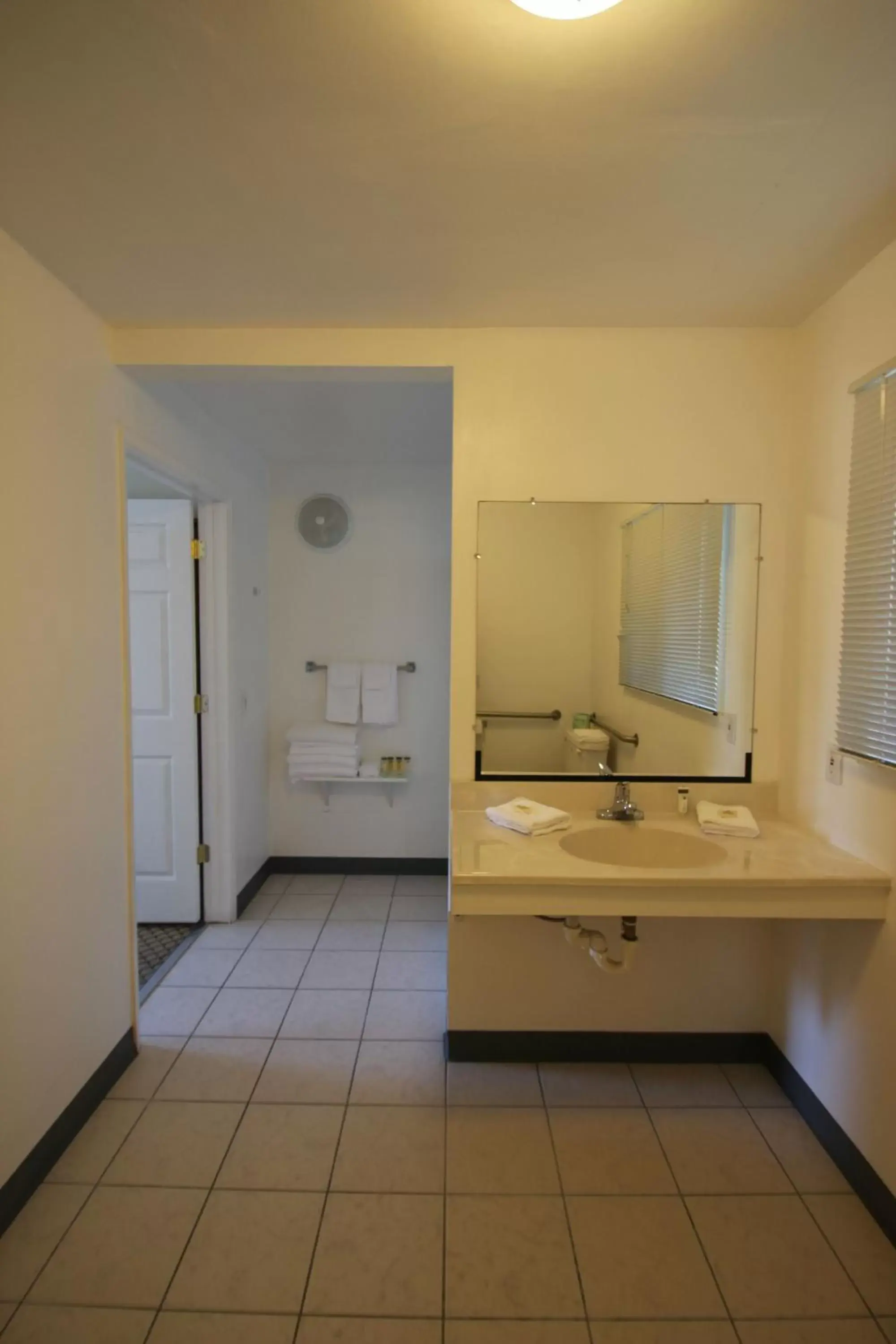 Bathroom in Redwood Inn
