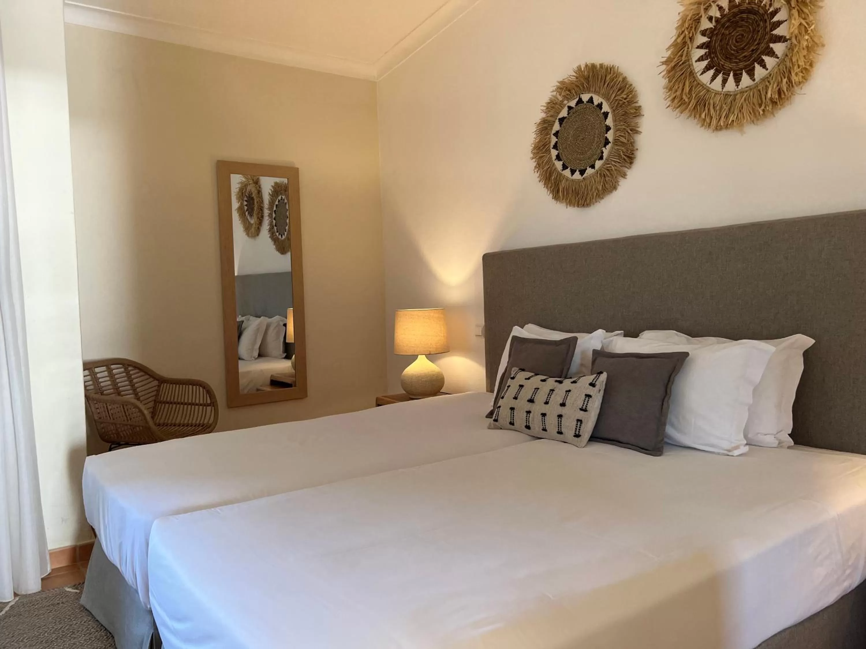 Bedroom, Bed in Pestana Palm Gardens