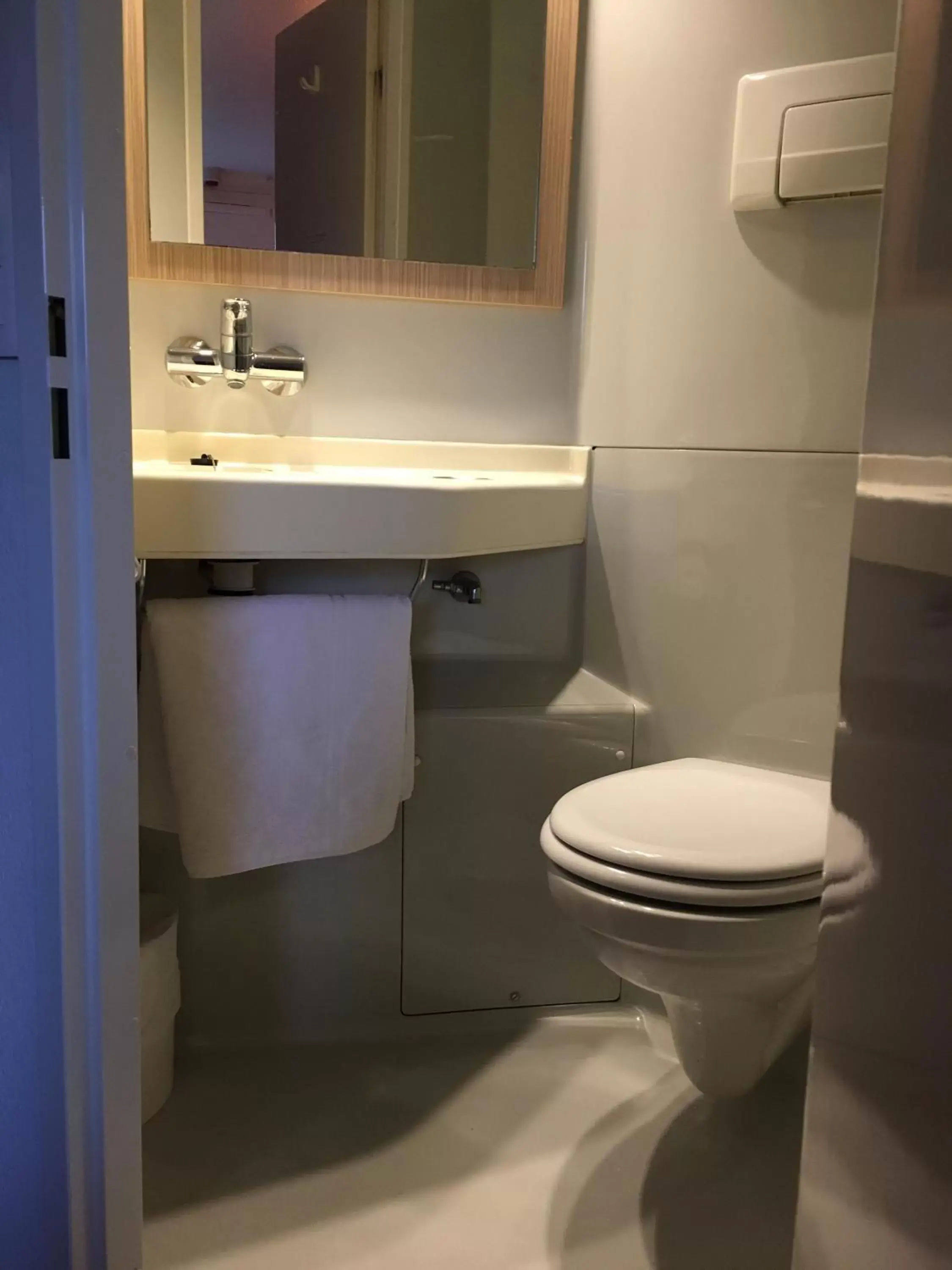 Toilet, Bathroom in Premiere Classe Vannes
