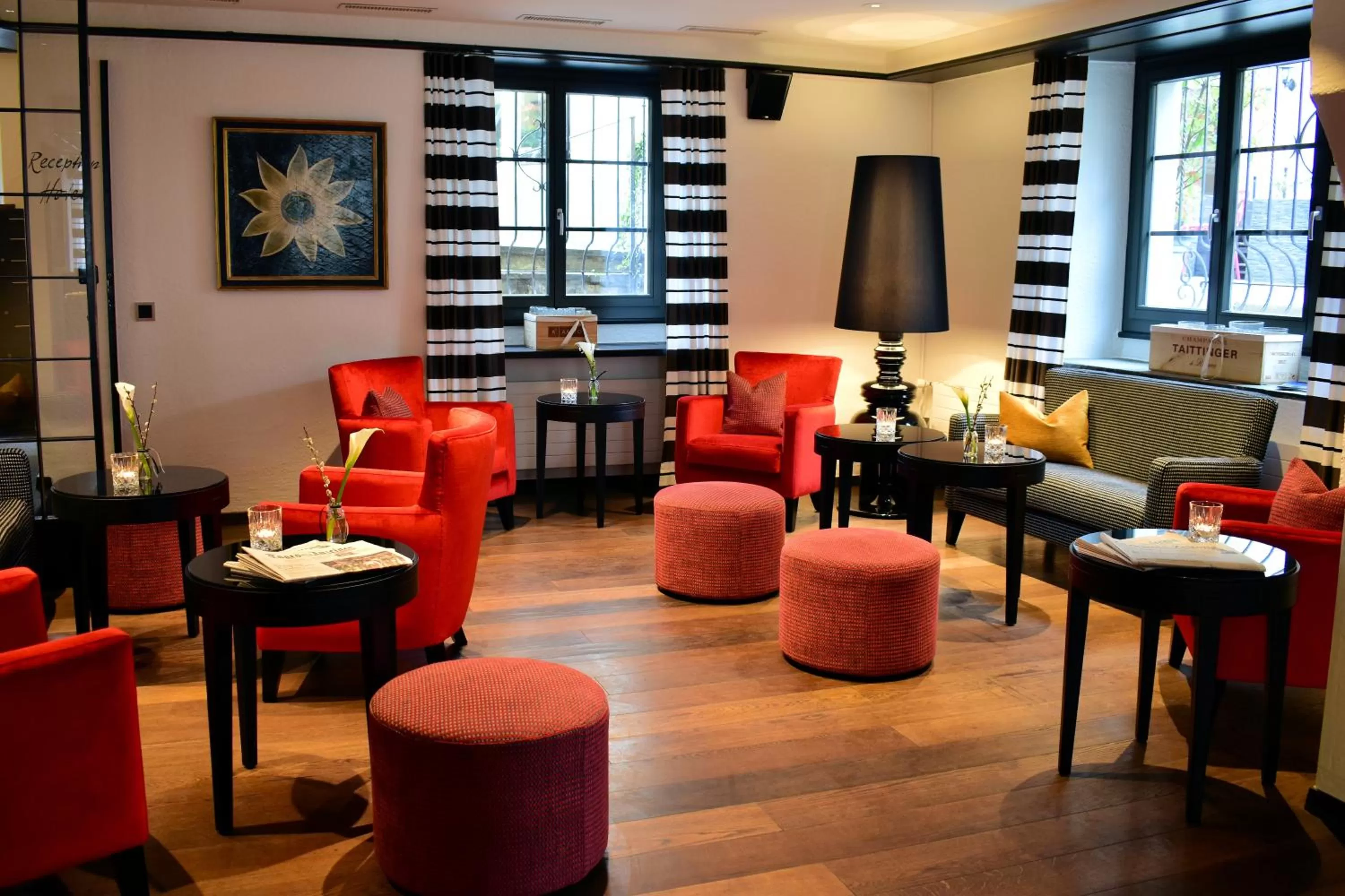 Lounge or bar in Romantik Hotel Schwan
