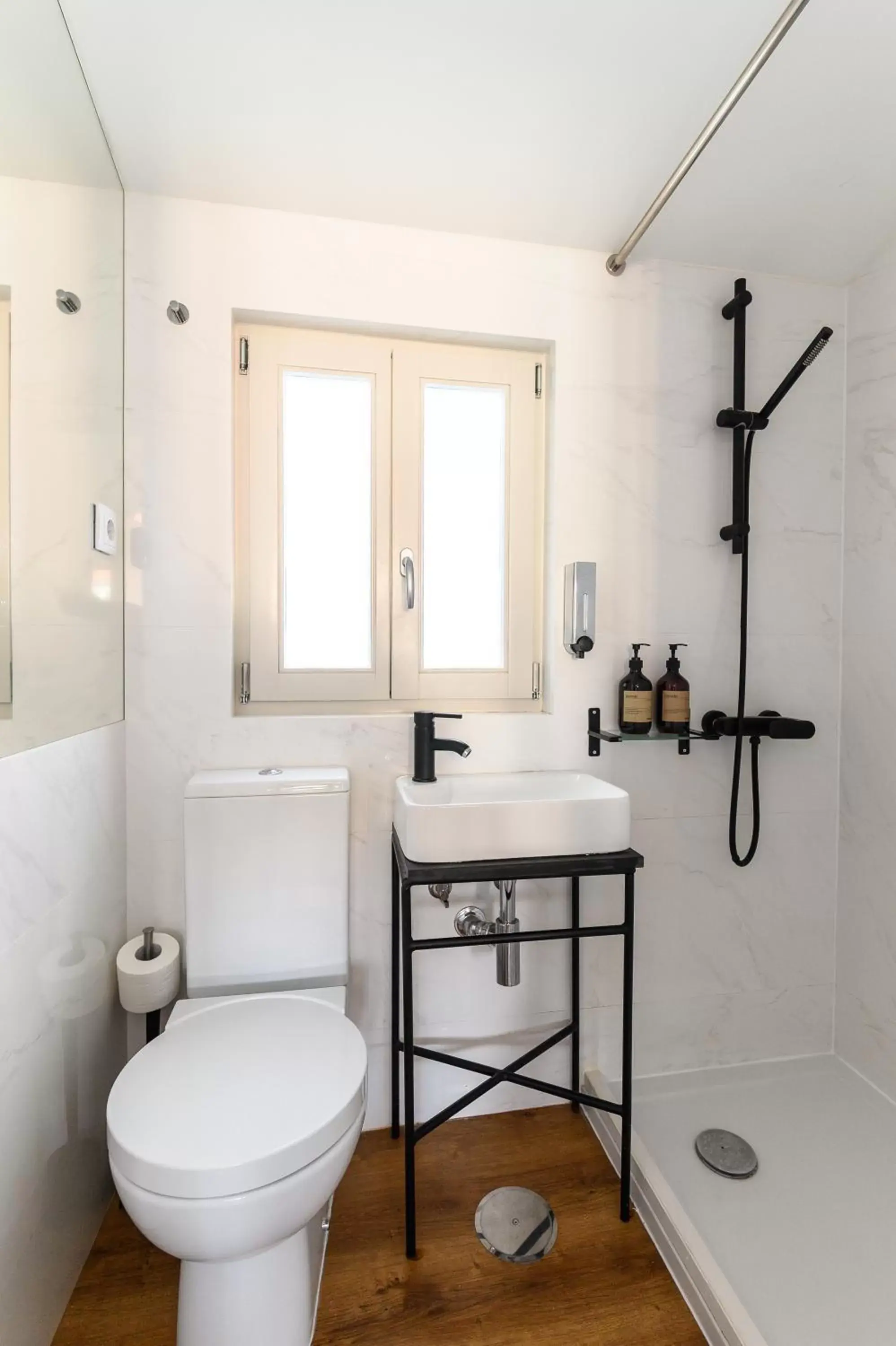 Bathroom in Maria da SÉ Historic House