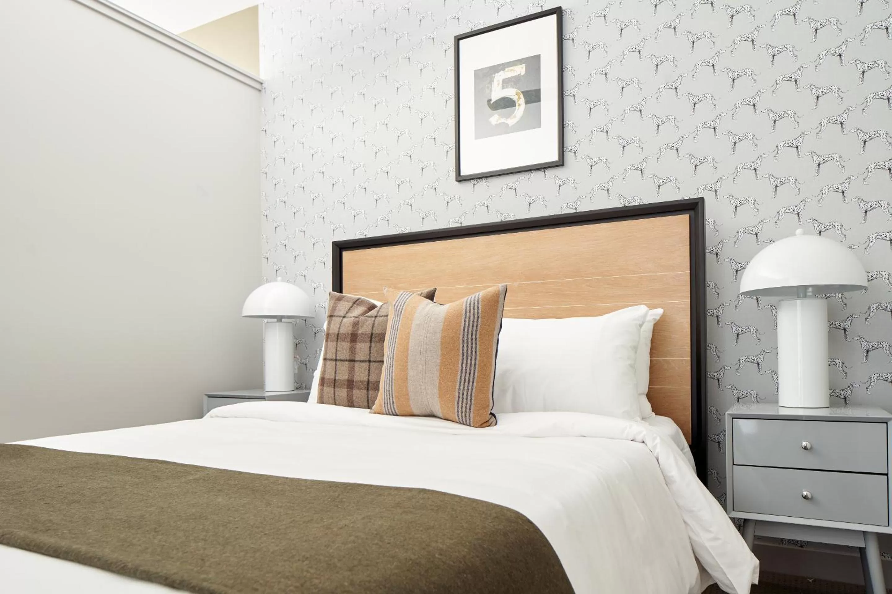 Living room, Bed in Sonder at LUNA