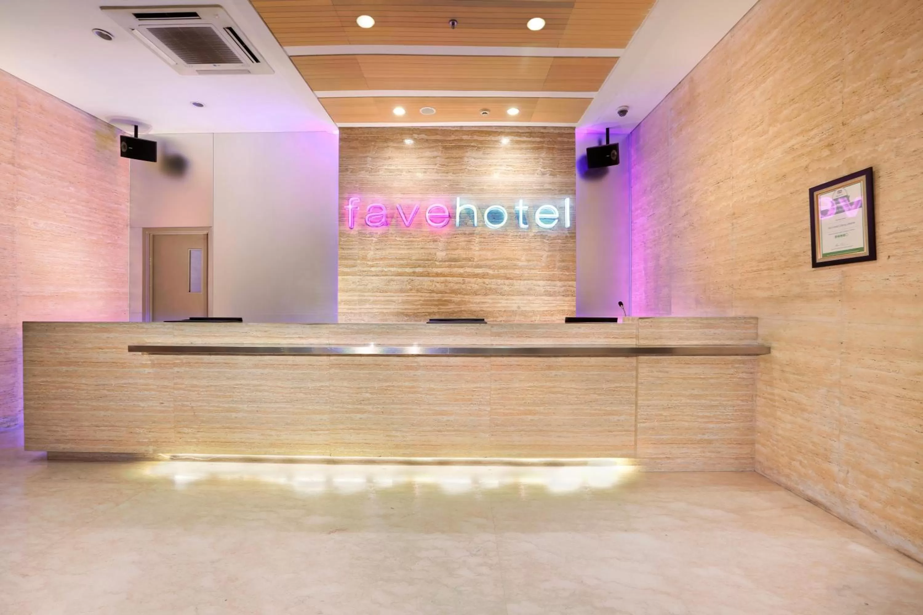Lobby or reception in favehotel Tanah Abang - Cideng