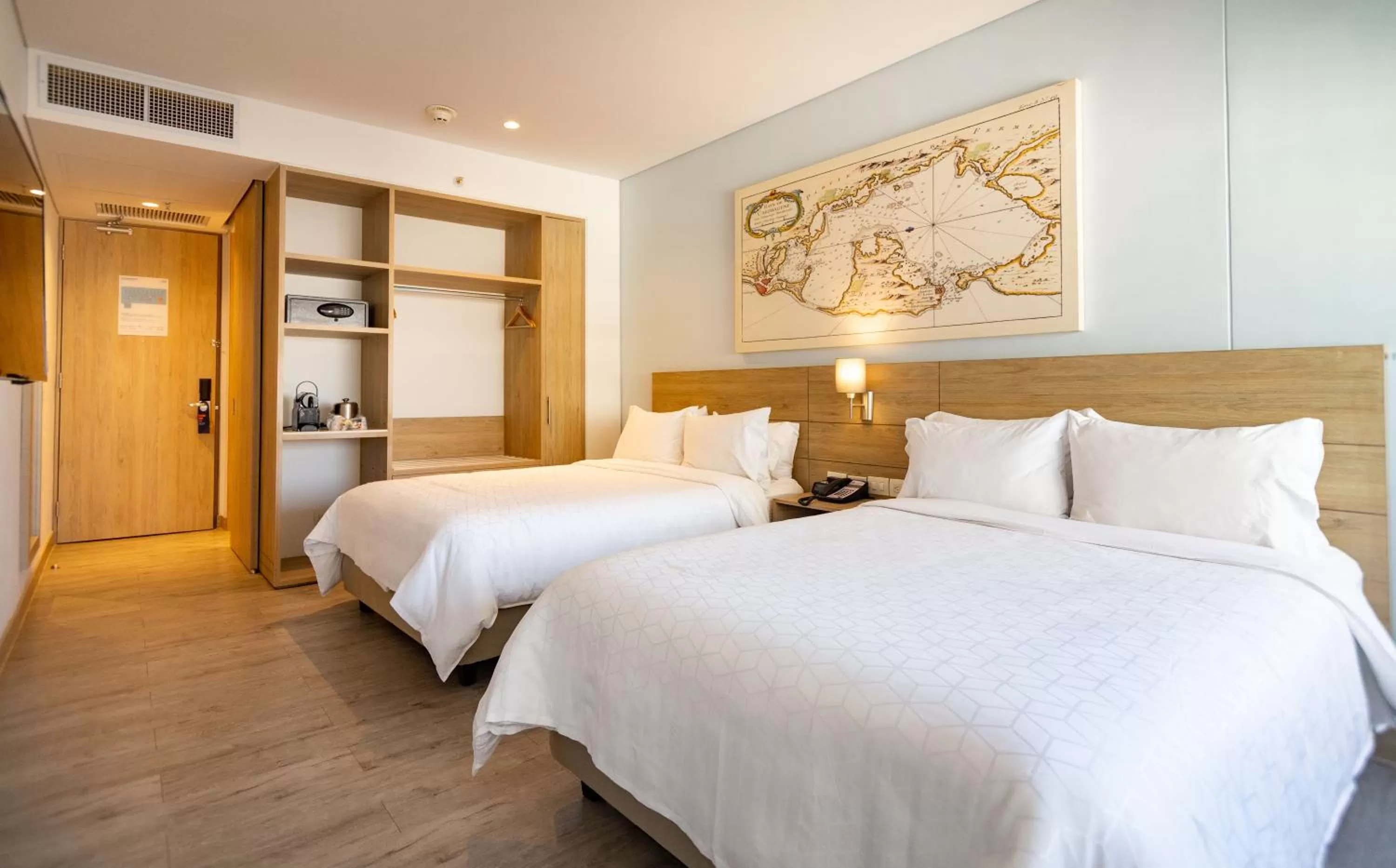 Bed in Holiday Inn Express Cartagena Manga by IHG