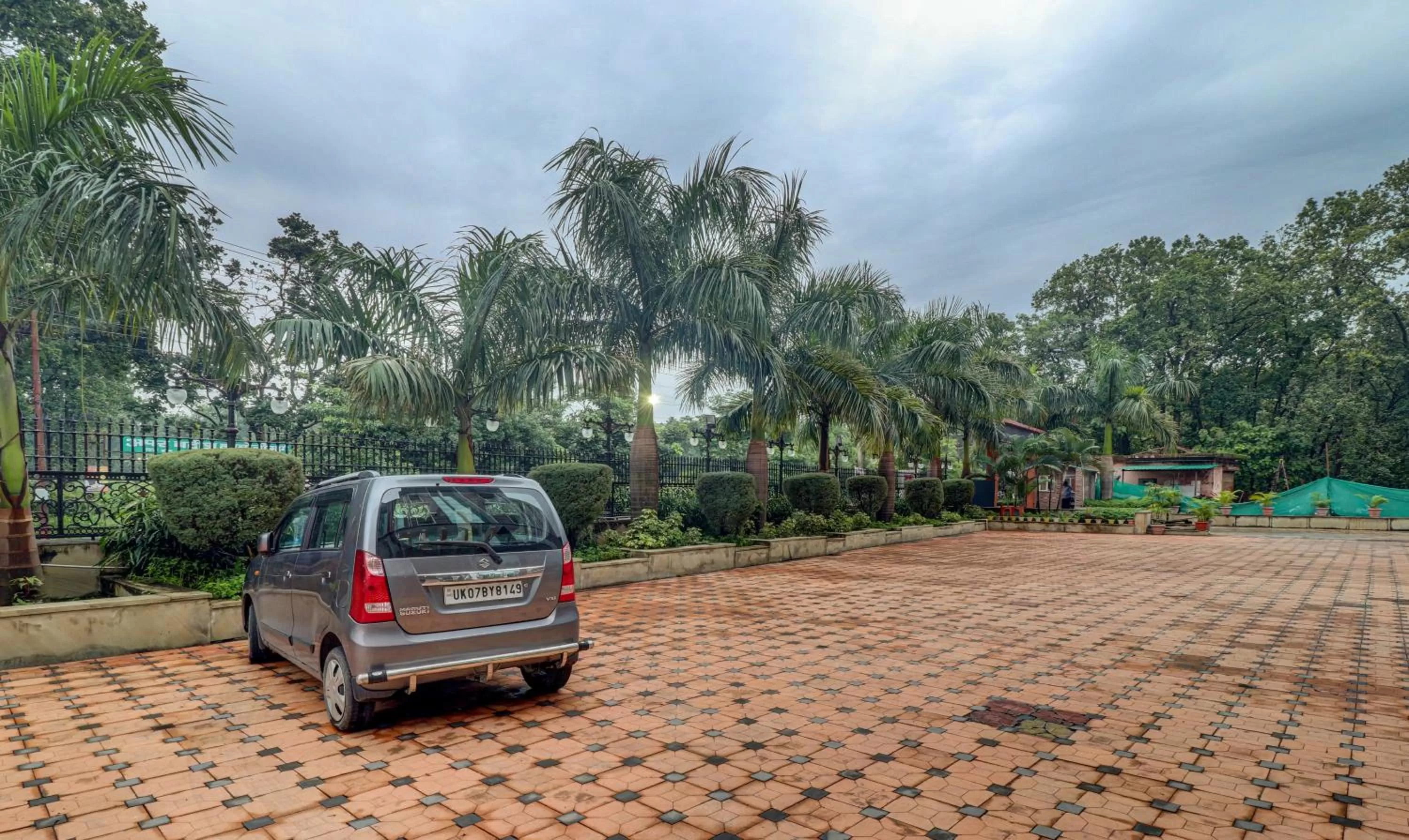 Parking in Treebo Tryst Pearl Avenue Ring Road