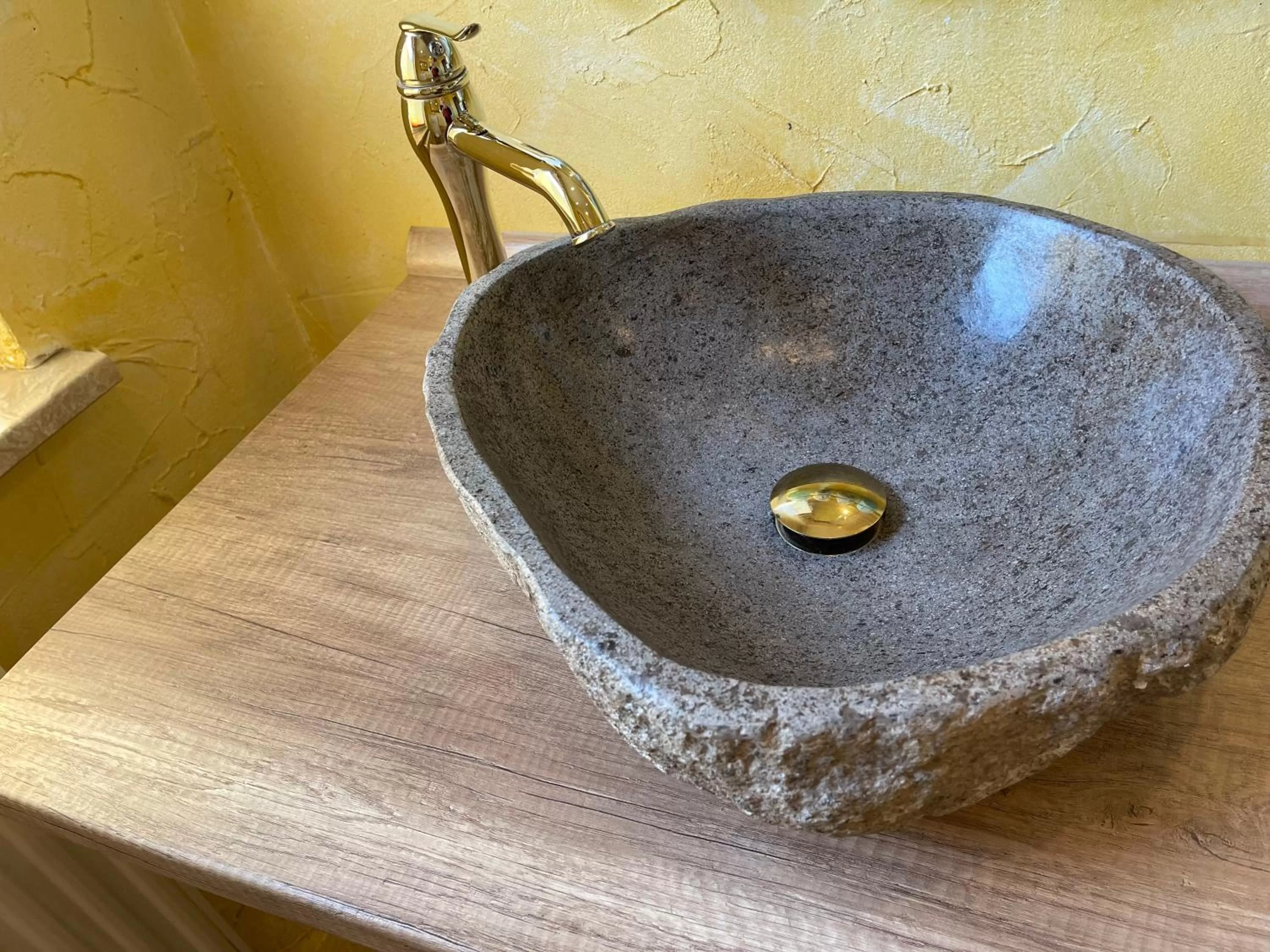 Bathroom in Hotel Villa Vital Munster