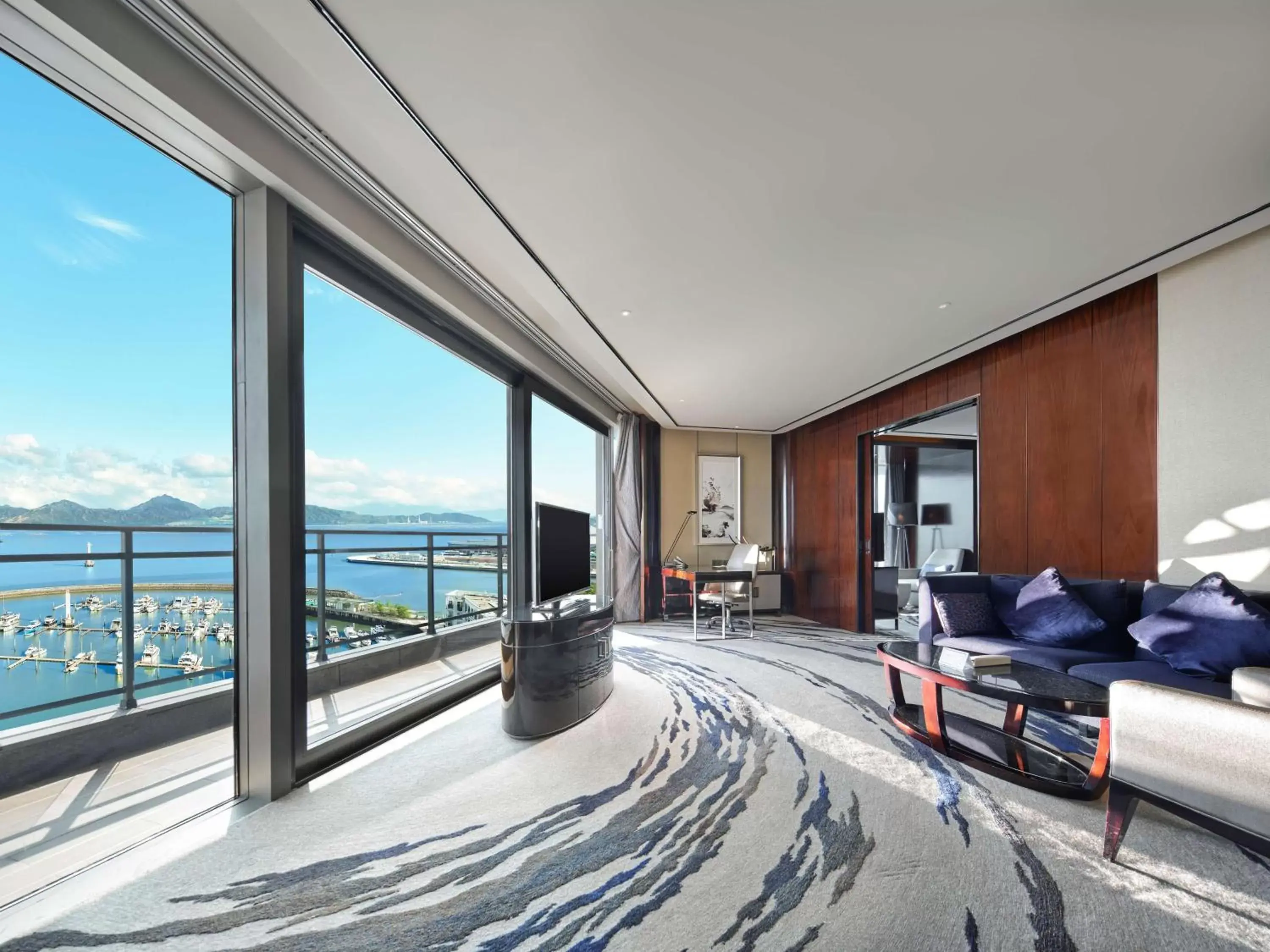 Living room in Hilton Shenzhen Shekou Nanhai