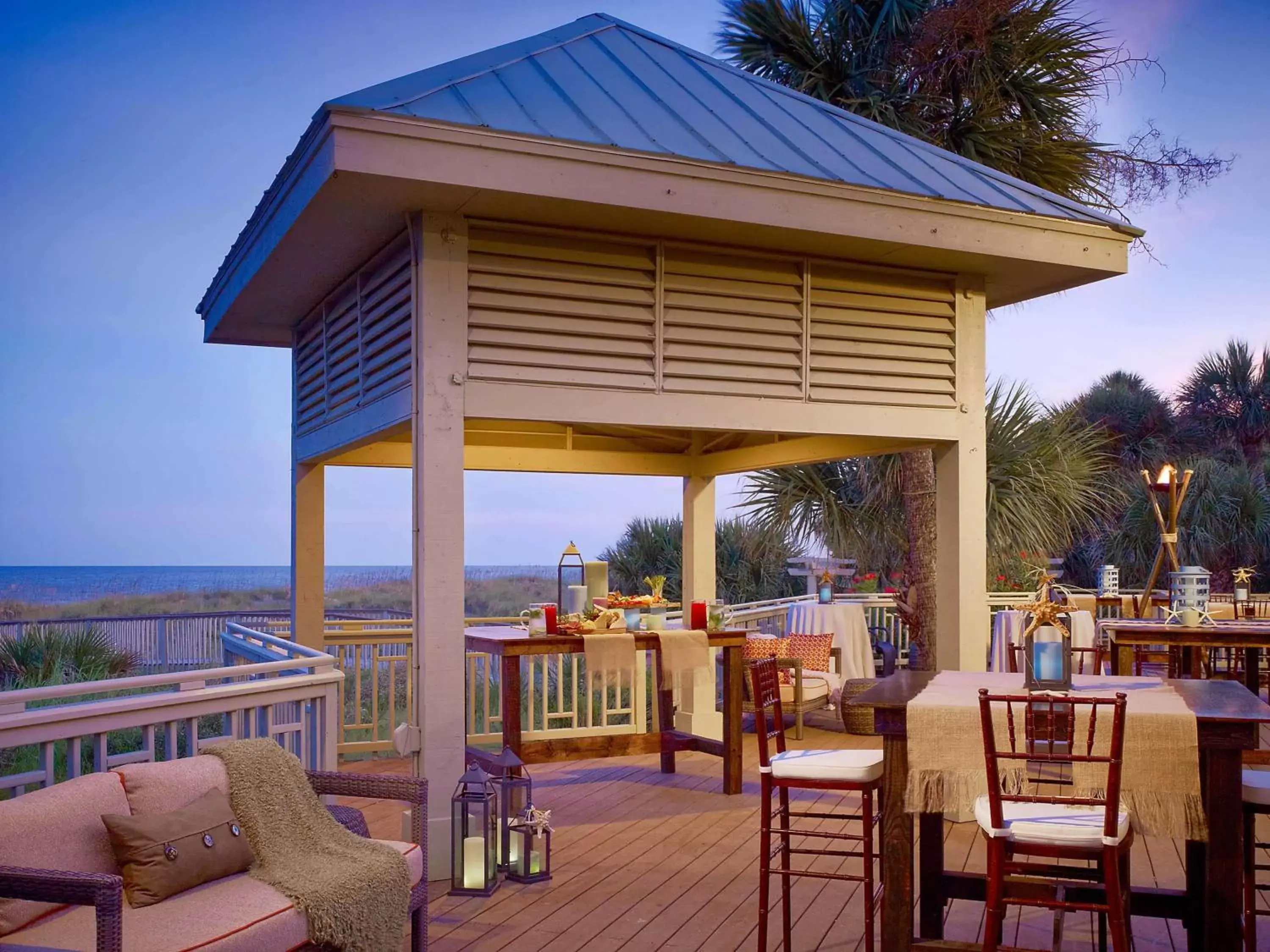 Property building, Restaurant/Places to Eat in Sonesta Resort Hilton Head Island