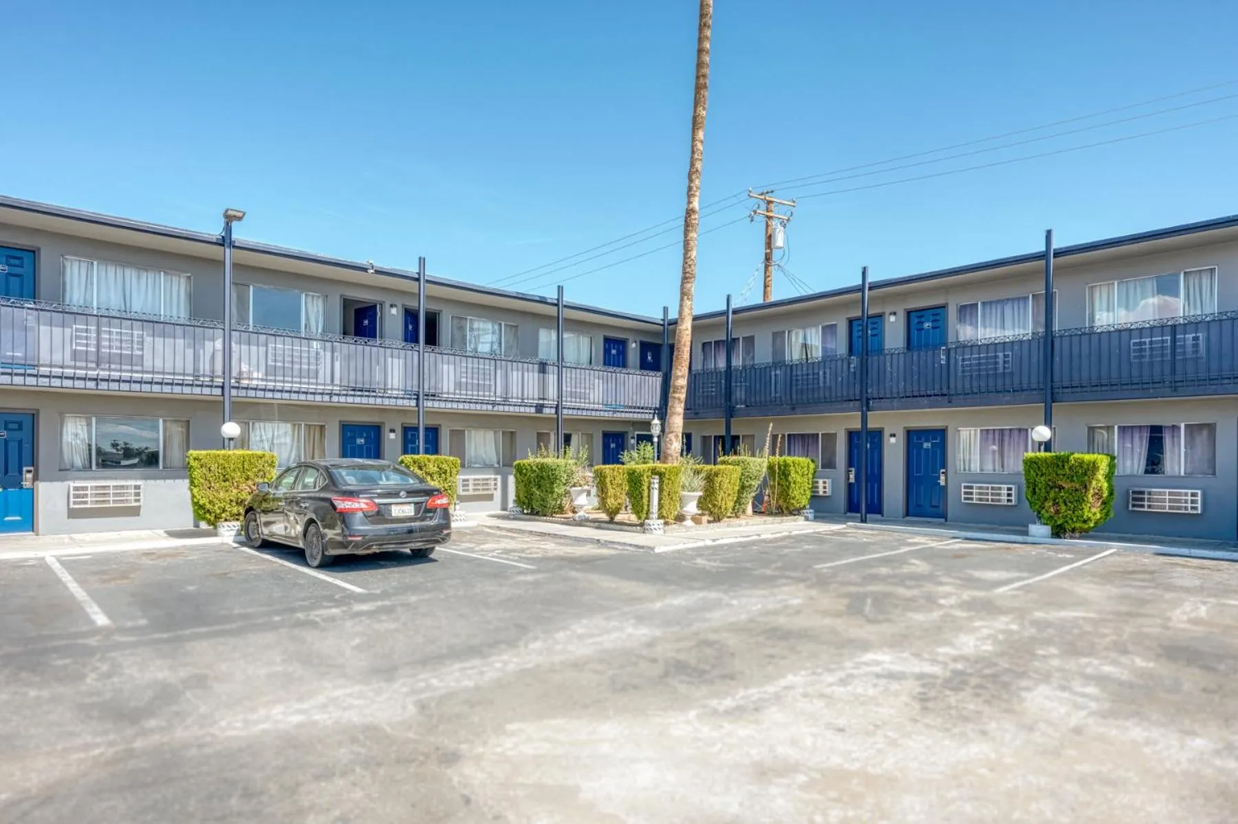 ERTH INN by AGA- Mojave