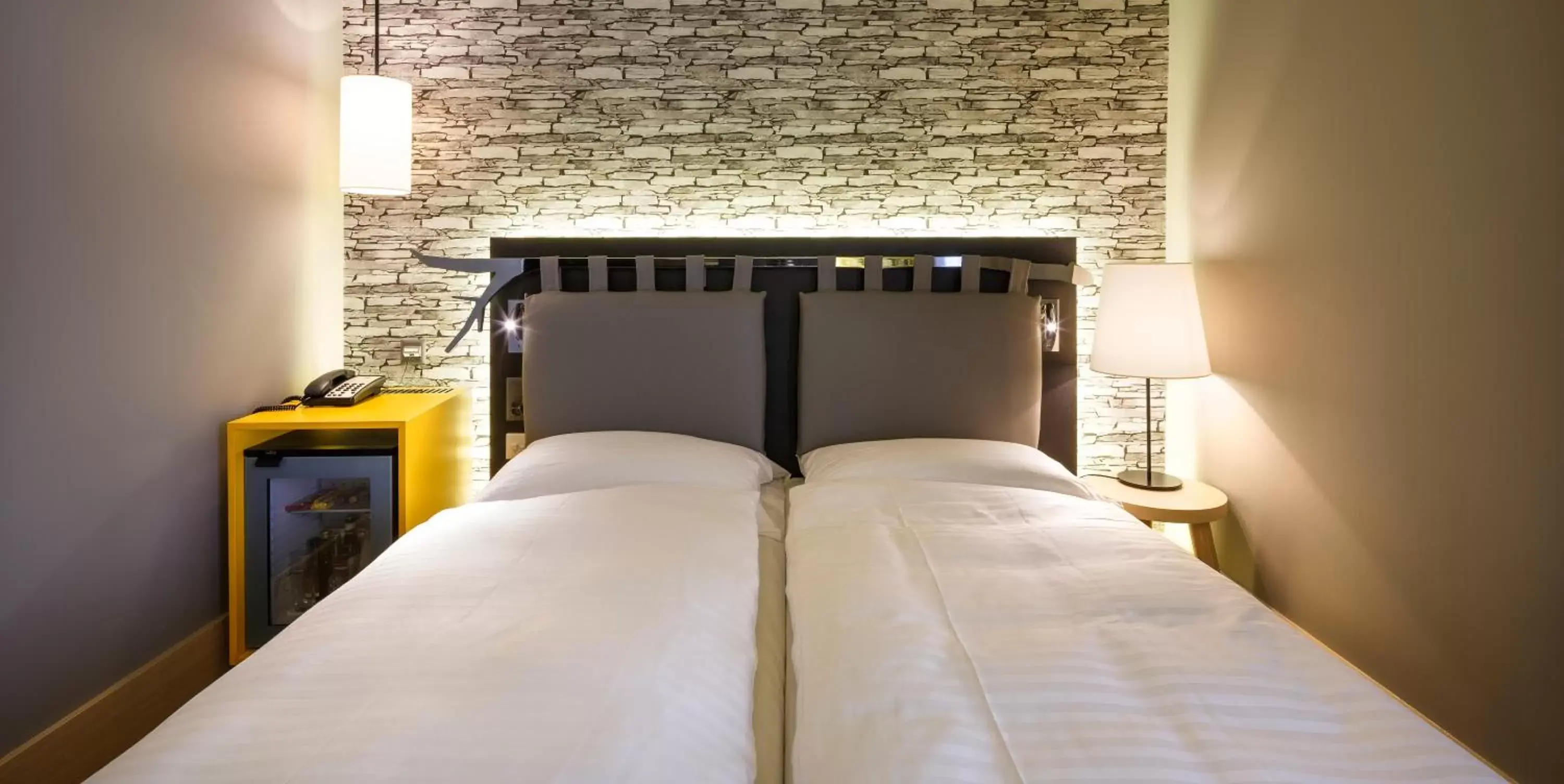 Double or Twin Room with Street View - single occupancy in Swiss Wine by Fassbind Double or Twin Room with Street View - single occupancy in Swiss Wine by Fassbind