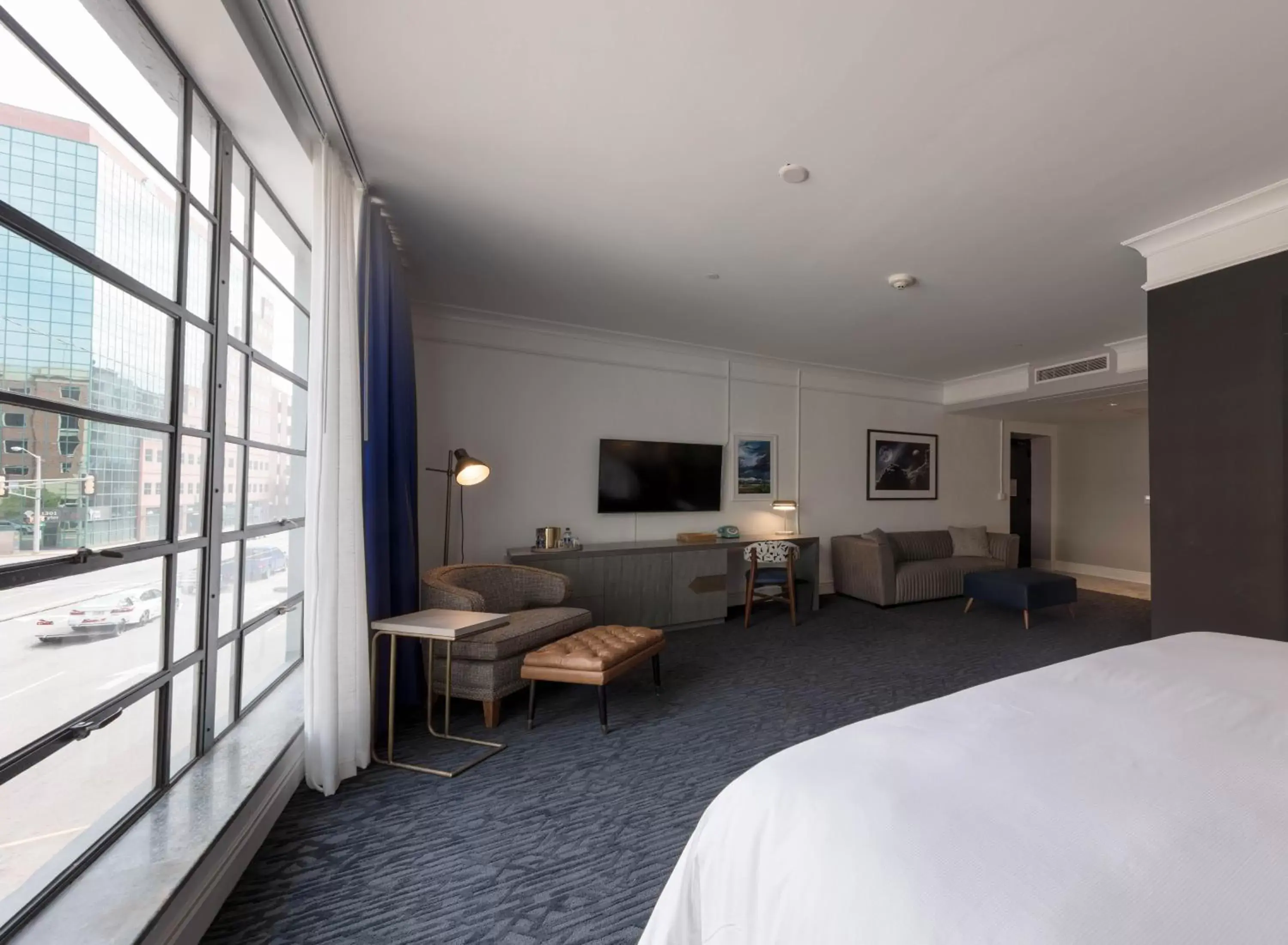 Bed in Hotel Trundle Bed in Hotel Trundle