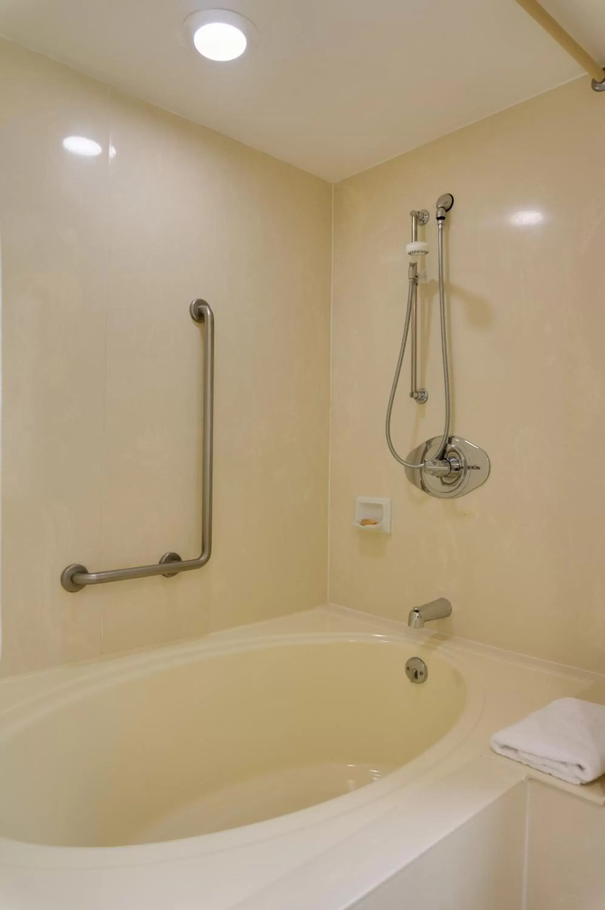 Hot Tub, Bathroom in Aqua Oasis