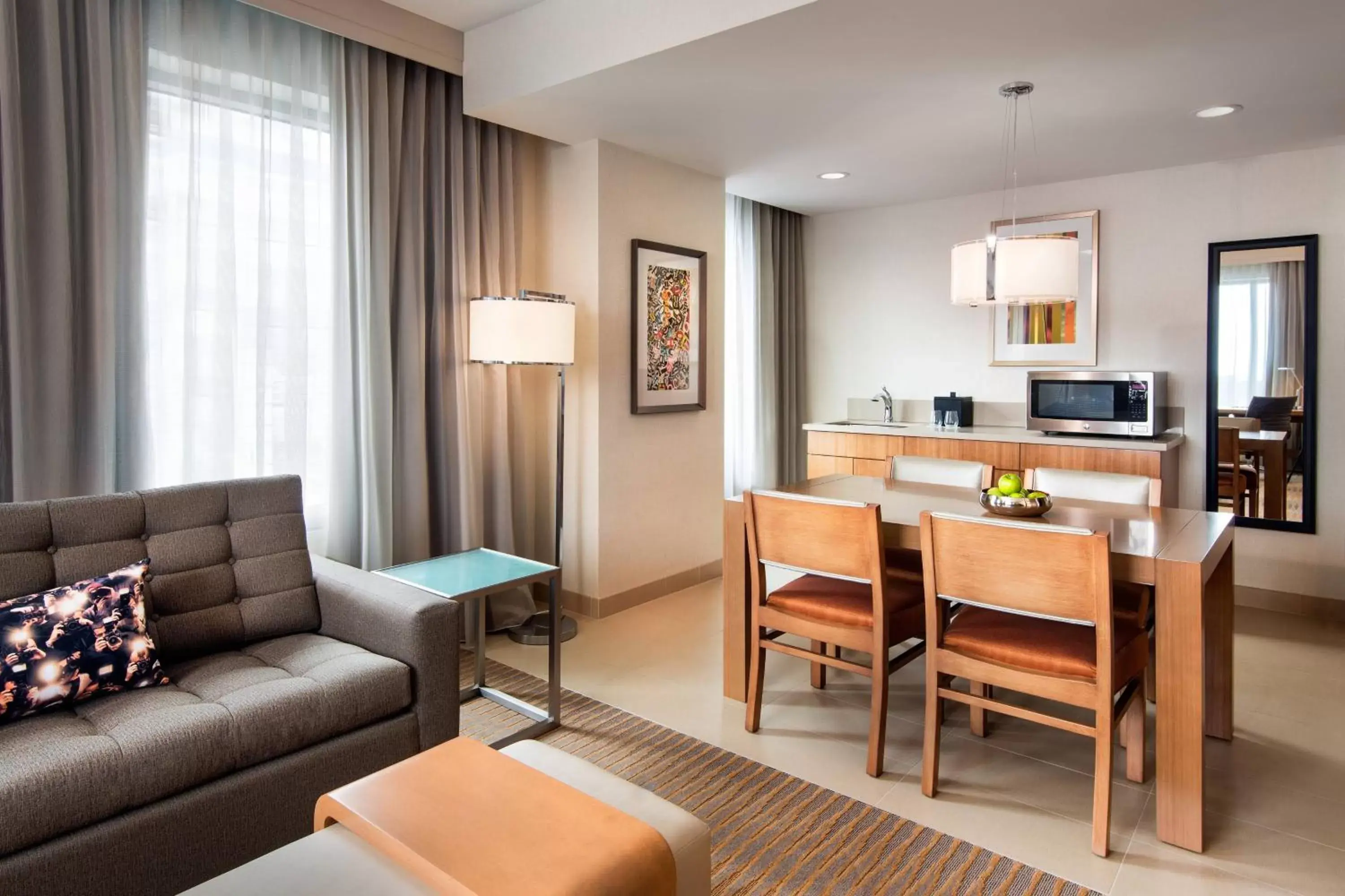 Bedroom, Seating Area in Courtyard by Marriott Los Angeles L.A. LIVE